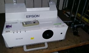 Epson EMP-6110 lcd projector - remote control & rear cover