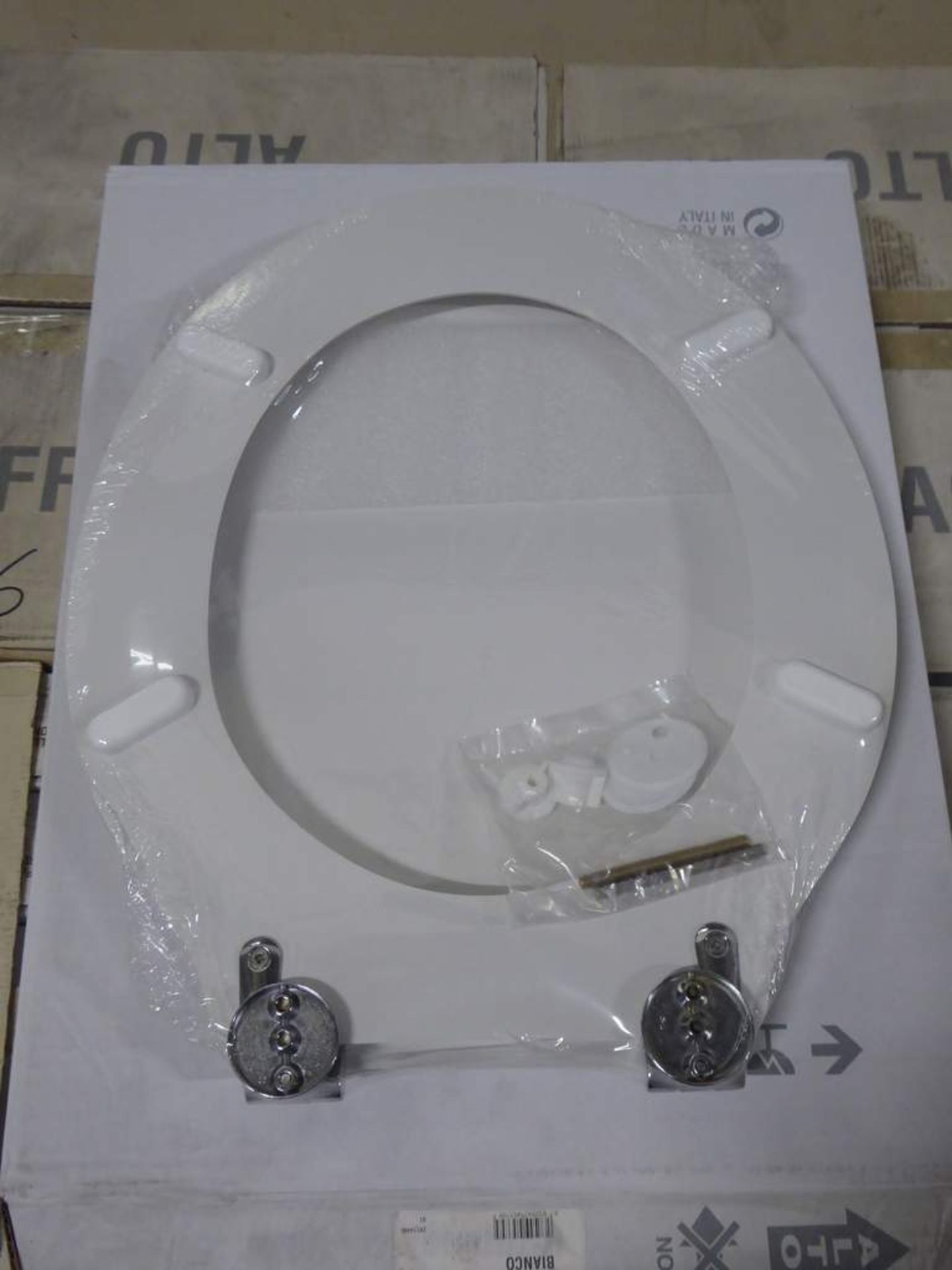 22x Copriwater white toilet seat 16cm width fastening bolt - Image 2 of 2