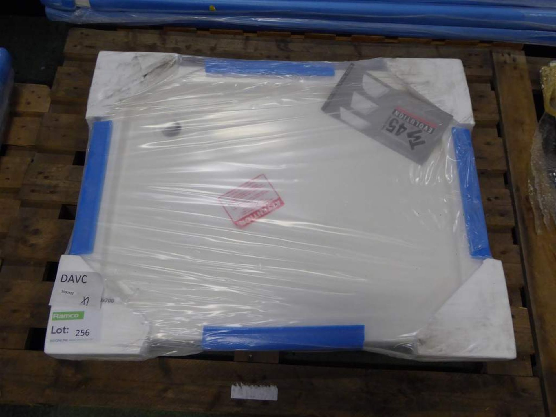 TM45 45mm 900x700mm shower tray