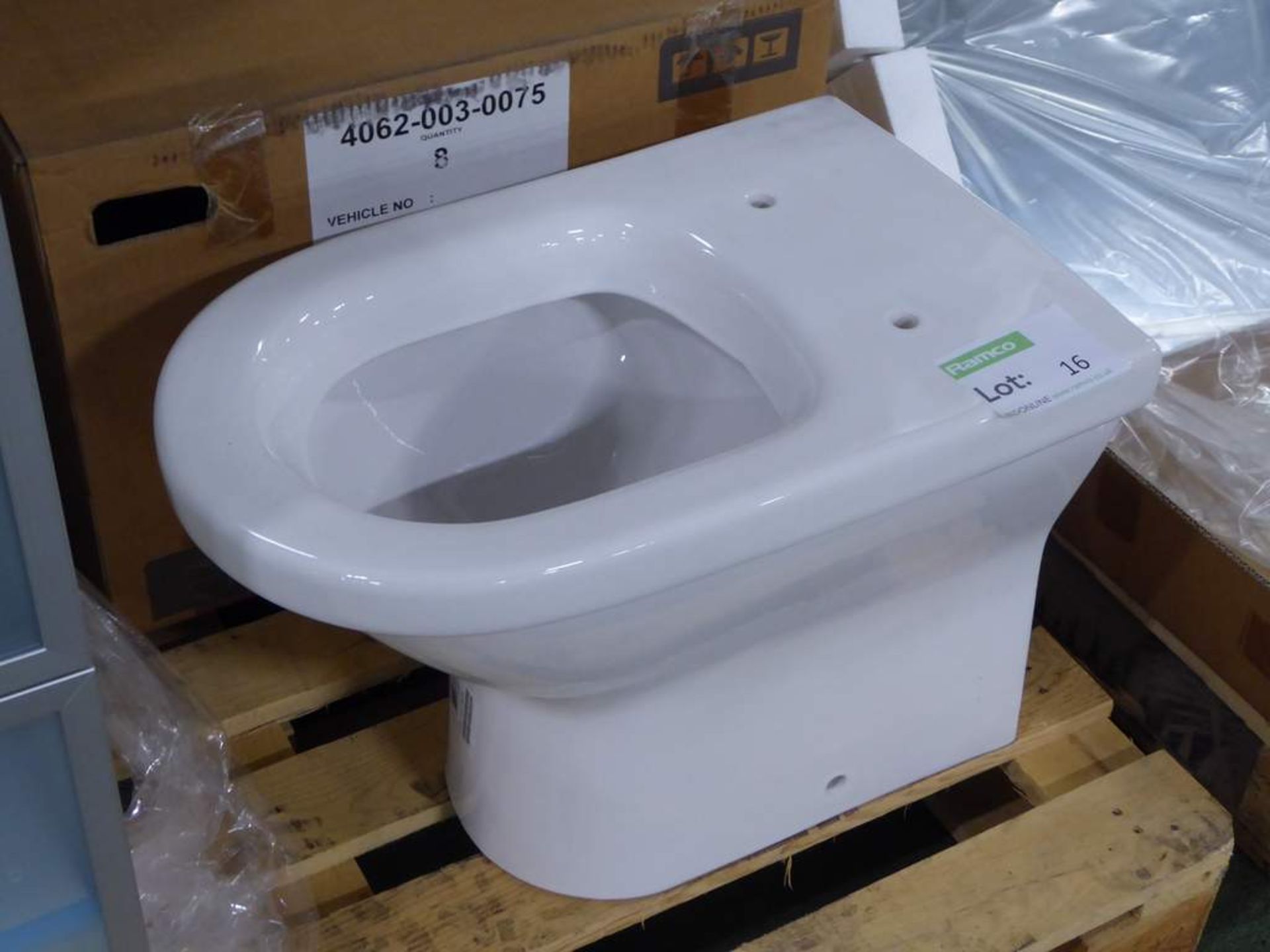 Vitra Mona white toilet pan - Image 2 of 2