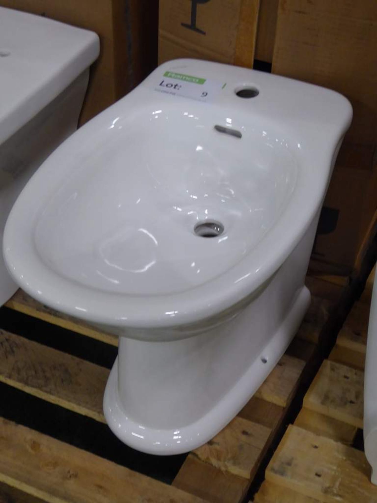 Laufen Swing white toilet pan - Image 3 of 3