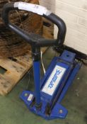 Weber trolley jack