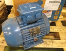 Weg 22 - 4kW02P112M - 380 - 415 / 660 / 440 - 460V 50hz motor