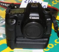 Canon EOS 5D camera body