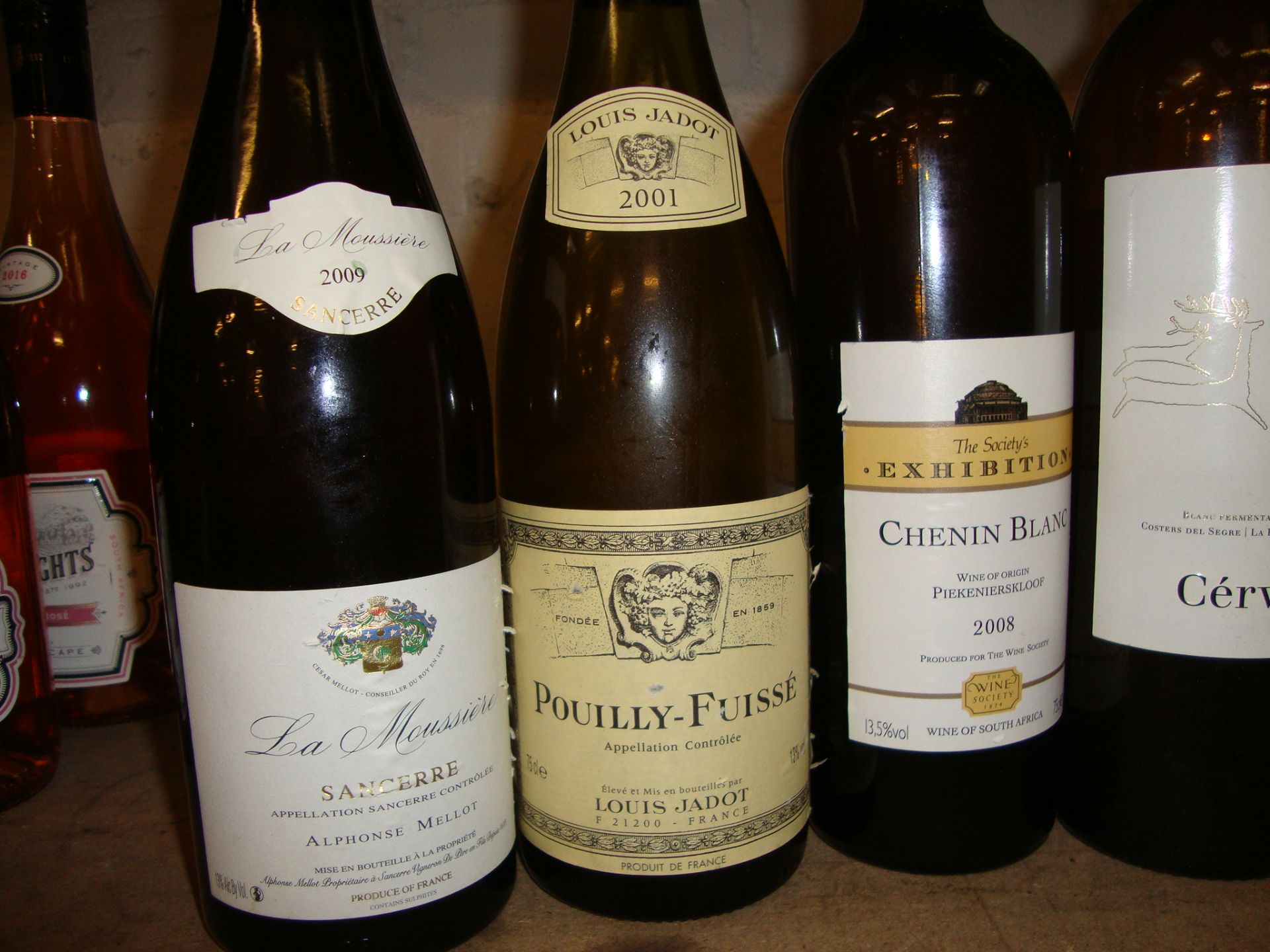5 assorted bottles of white wine - see full listing - Image 2 of 3