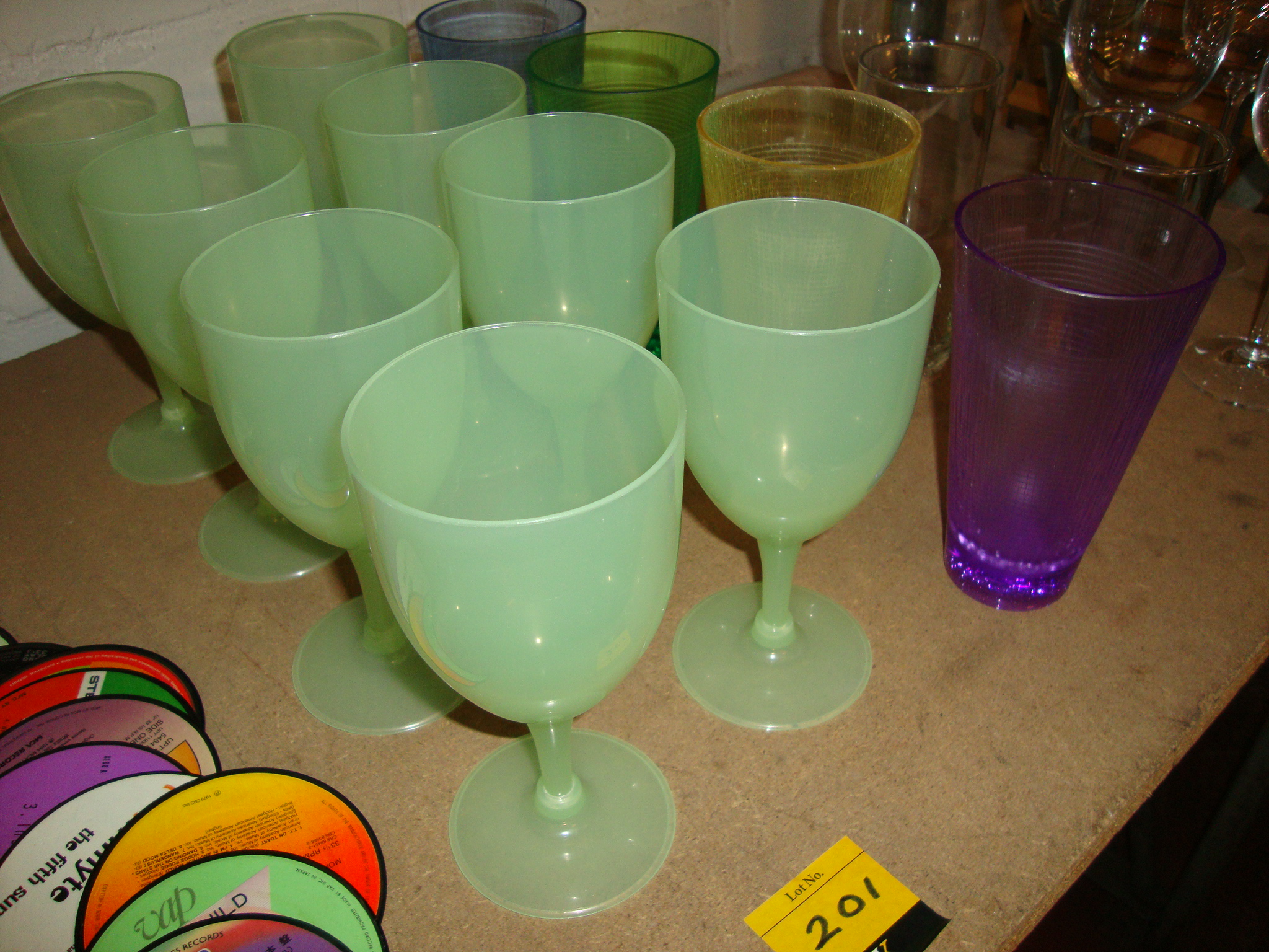 Mixed glassware/miscellaneous bar related lot comprising 1 off corkscrew, 12 off drinks coasters - Image 3 of 4