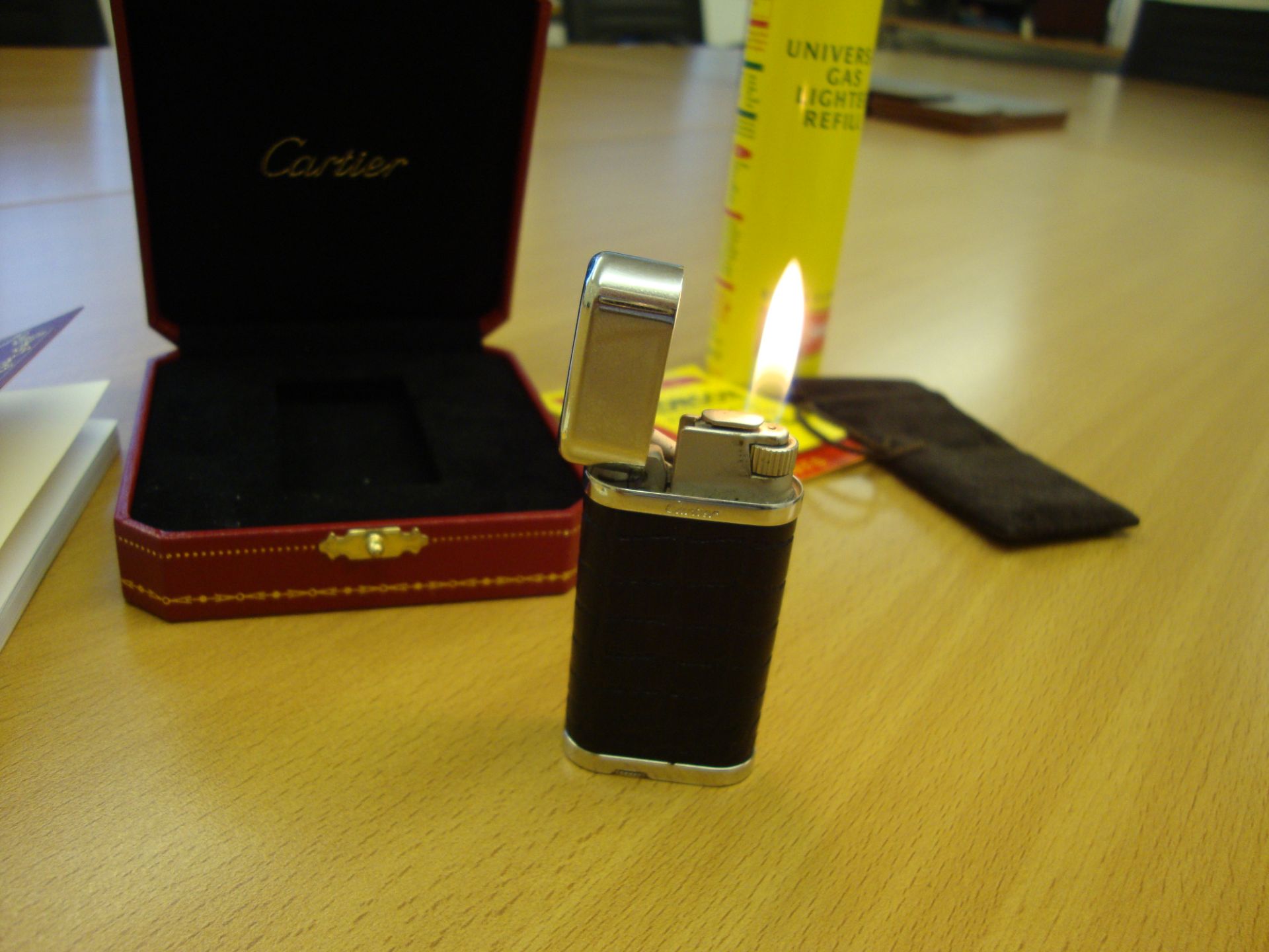 Cartier Lighter, in dark brown carved alligator skin style wood, with silver detailing. Serial - Image 5 of 11