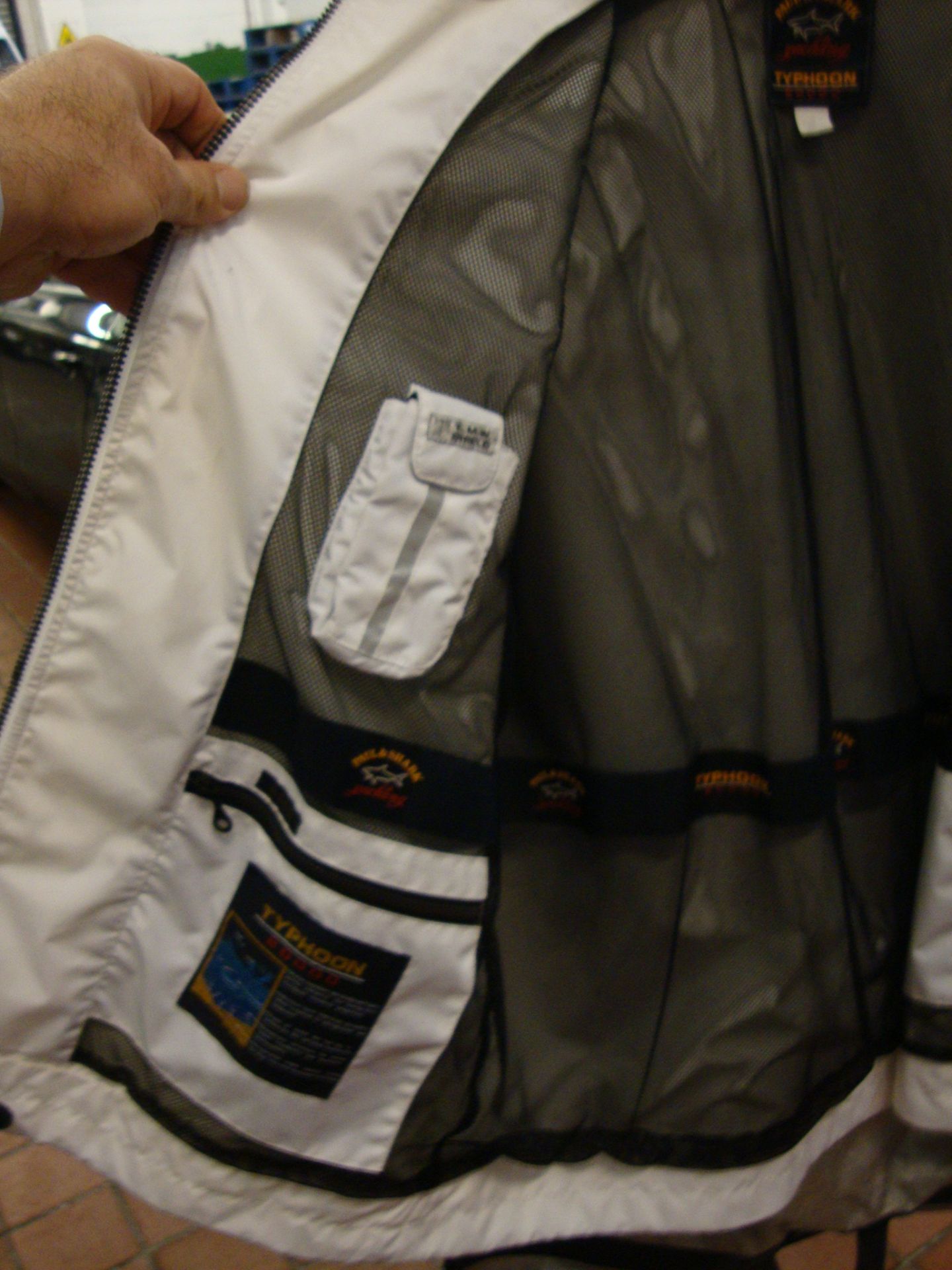 Paul & Shark Typhoon 2000 white storm jacket with mesh lining and multiple pockets. Hood zips into - Image 3 of 5