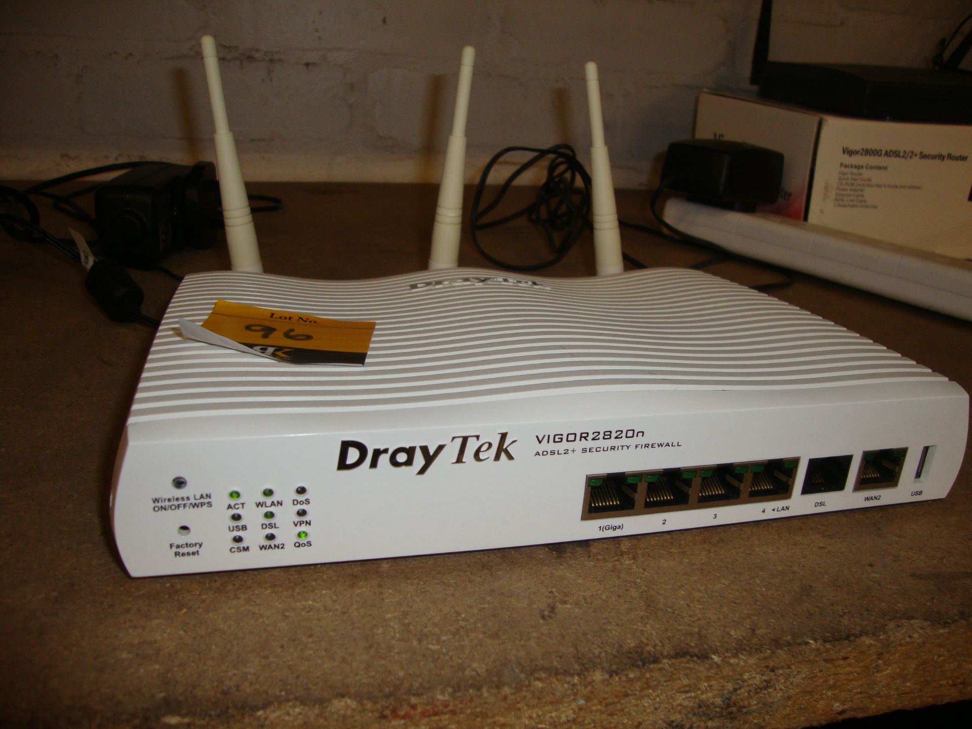 DrayTek Vigor 2820N ADSL2+ security firewall/wireless access point/modem/router - Image 2 of 5