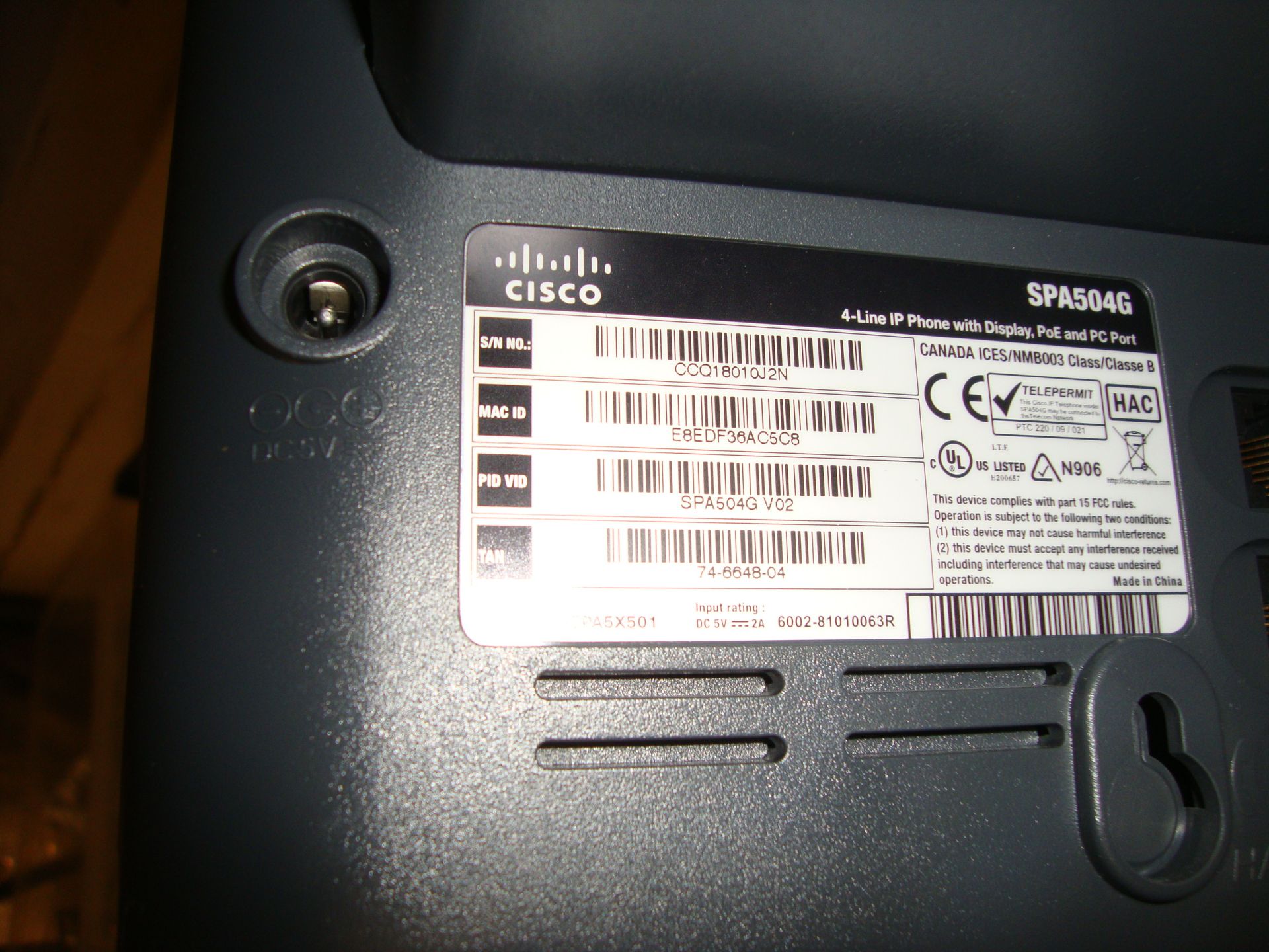 8 off Cisco model SPA504G IP telephone handsets NB. One of the handsets does not include the bracket - Image 3 of 4