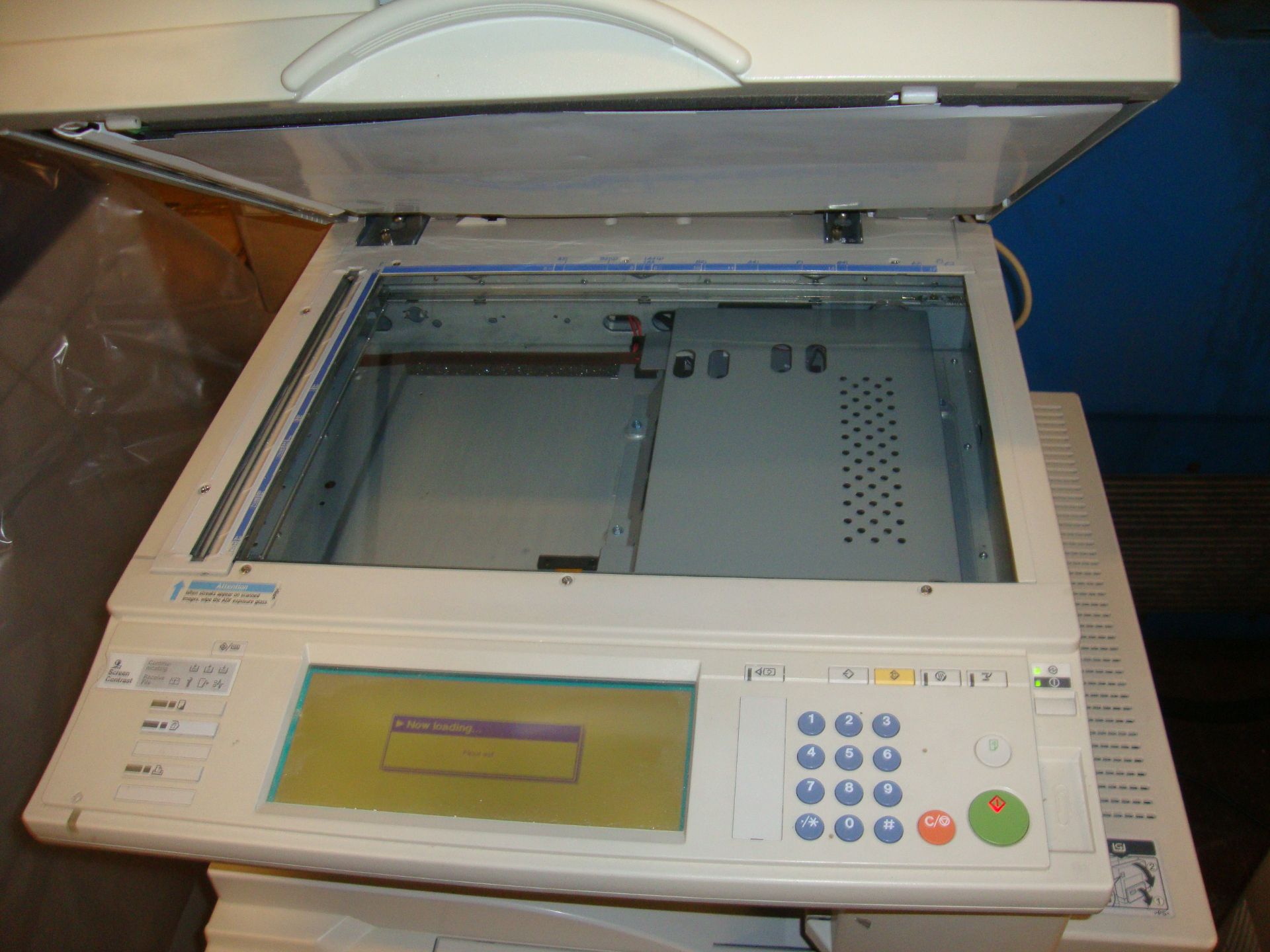 Ricoh Aficio 1022 floor standing copier with auto document feed, 4 off A4/A3 drawers, spare toner, - Image 4 of 7