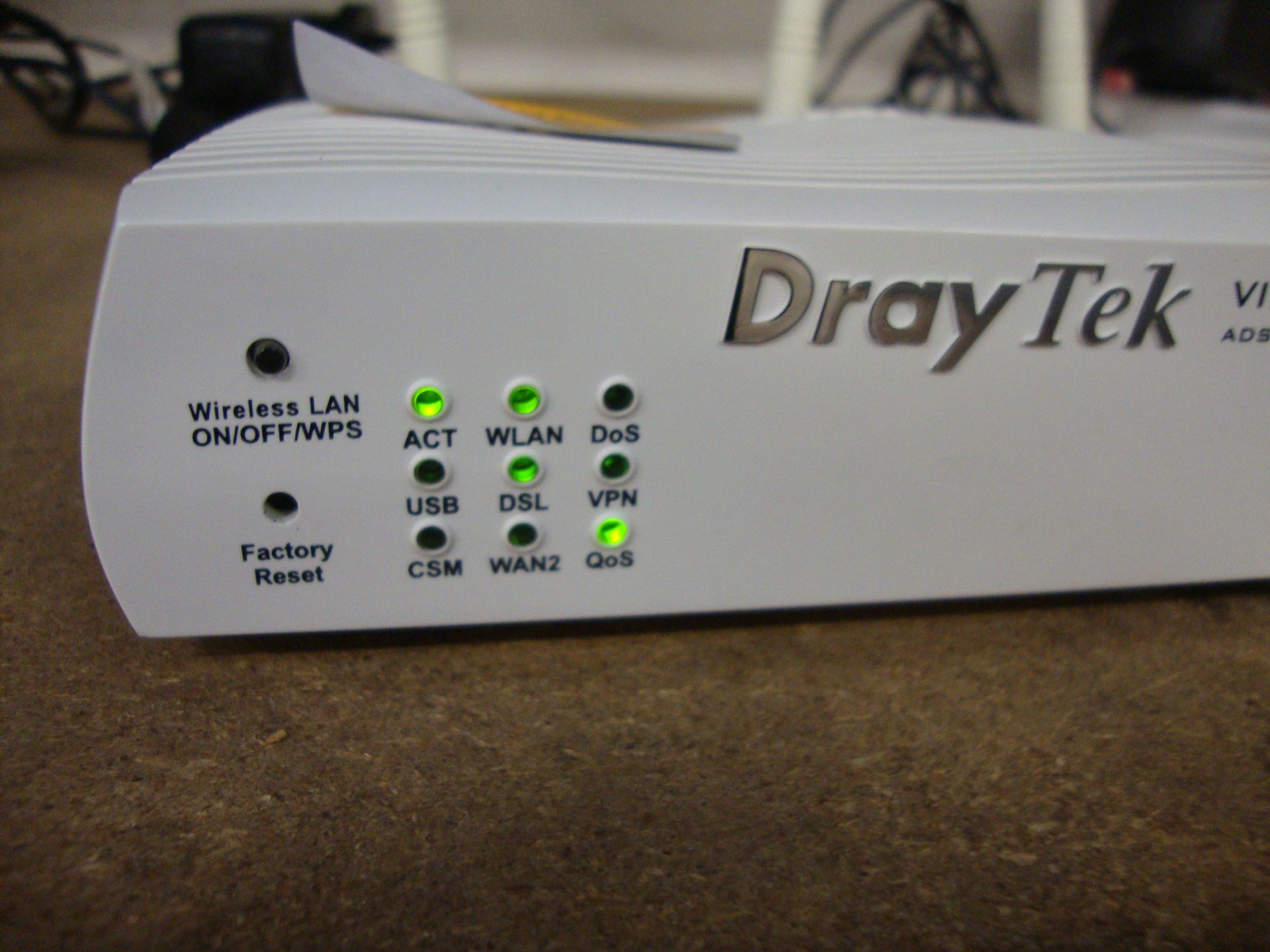 DrayTek Vigor 2820N ADSL2+ security firewall/wireless access point/modem/router - Image 3 of 5