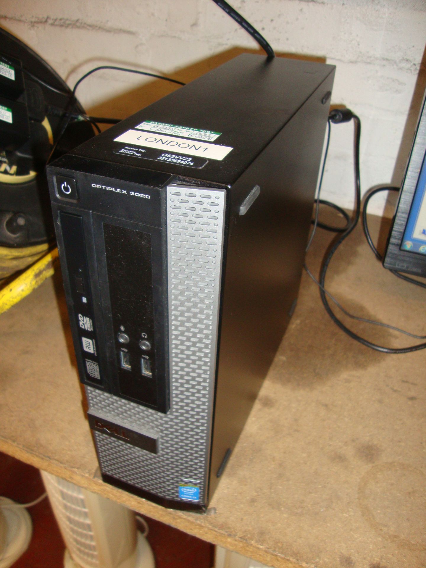 Dell Optiplex 3020 computer with Core i3-4150 processor, 4Gb RAM, 500Gb hard drive + LG 22" Monitor - Image 2 of 7