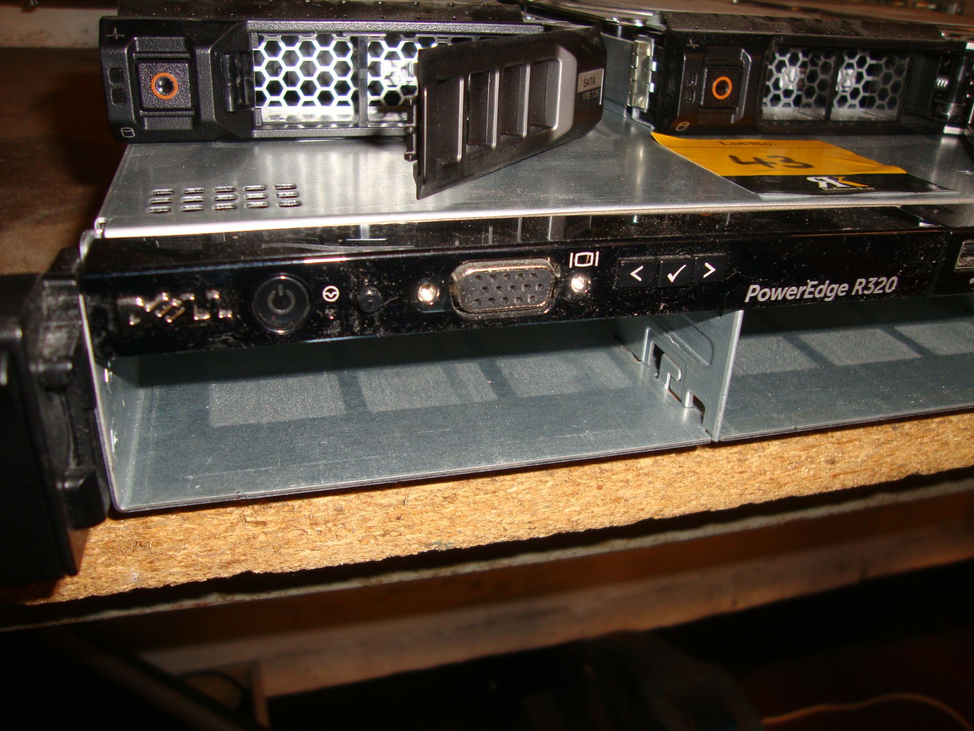 Dell PowerEdge R320 rack mountable server with 2.4GHz Intel Xeon processors, 16Gb RAM with RAID 5 - Image 8 of 18