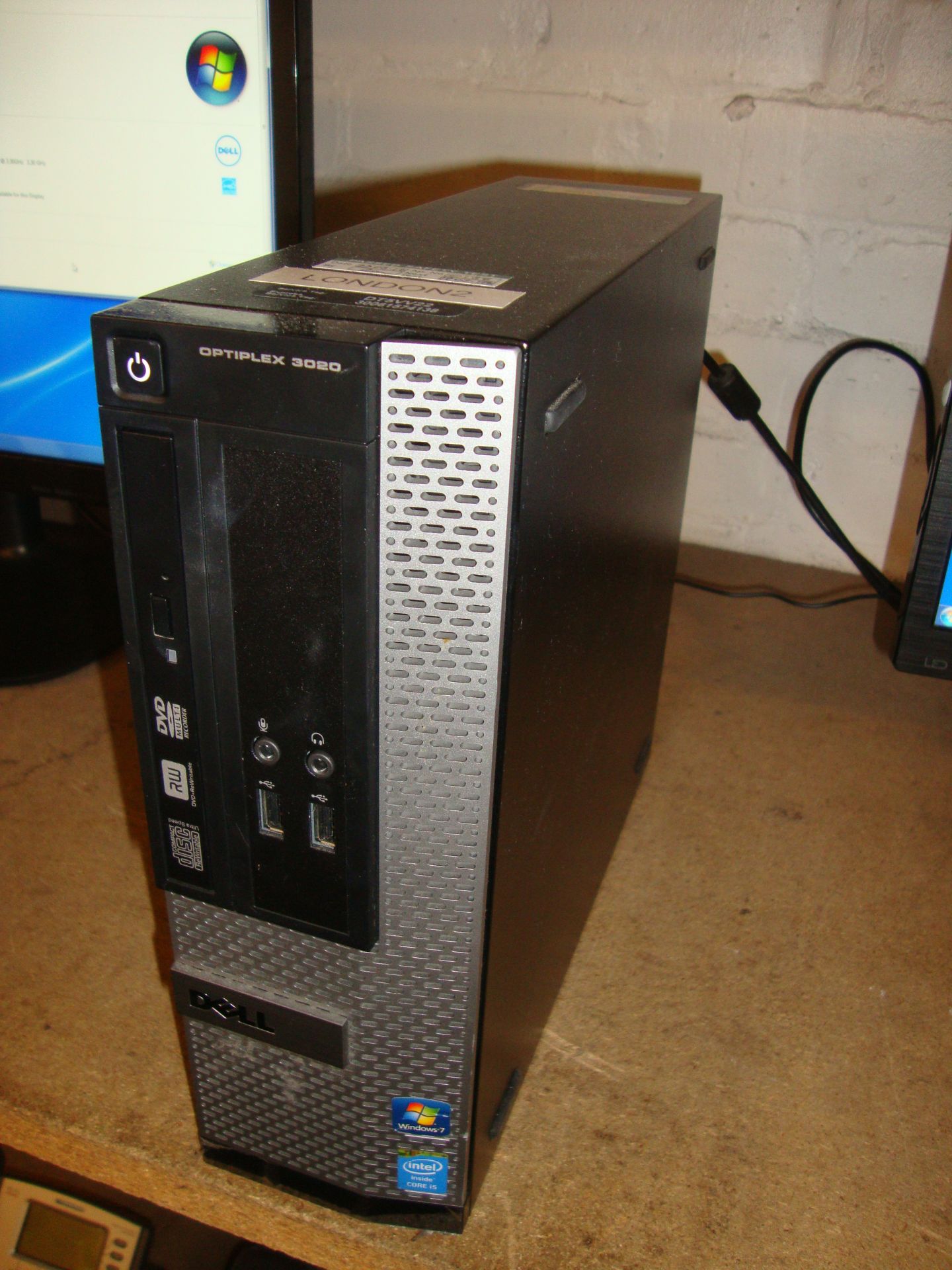 Dell Optiplex 3020 computer with Core i5-4590 processor, 8Gb RAM, 500Gb hard drive + LG 22" Monitor - Image 2 of 7