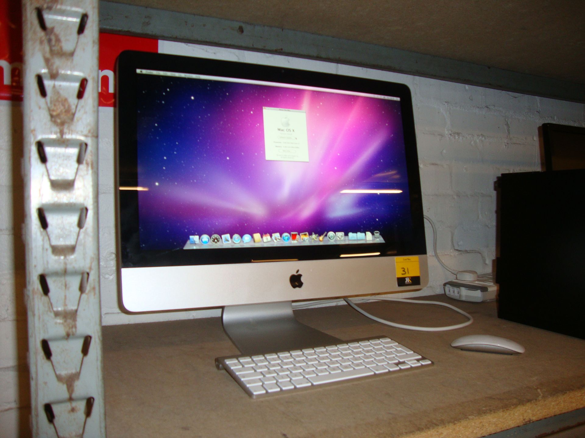 Apple iMac Intel Core i3 @ 3.06GHz, 4Gb RAM, 500Gb hard drive all-in-one computer model A1311 - Image 6 of 11