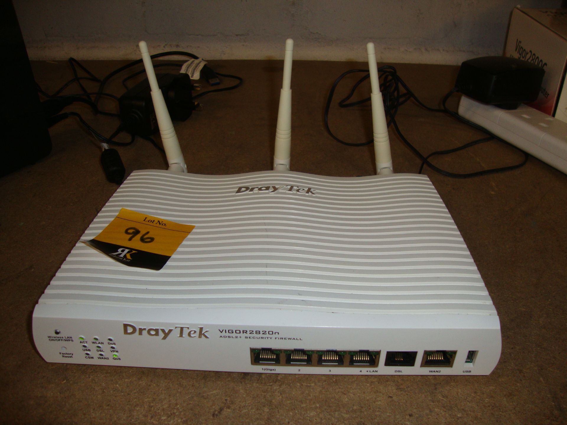 DrayTek Vigor 2820N ADSL2+ security firewall/wireless access point/modem/router - Image 5 of 5