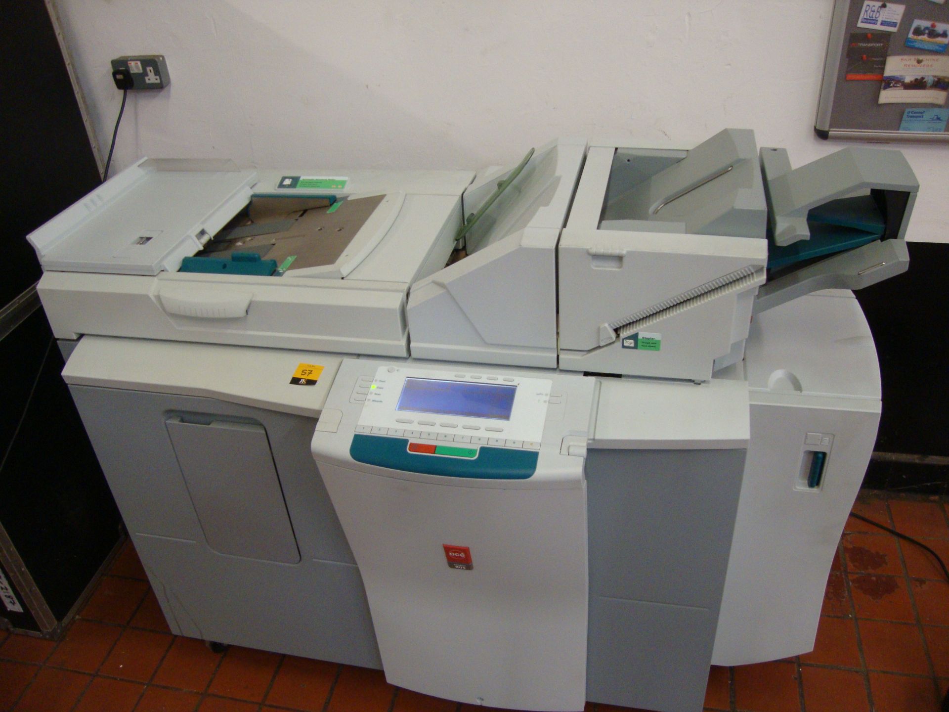 Oce VarioPrint 1075 large heavy duty printer. Please note this lot includes the 2-section flight