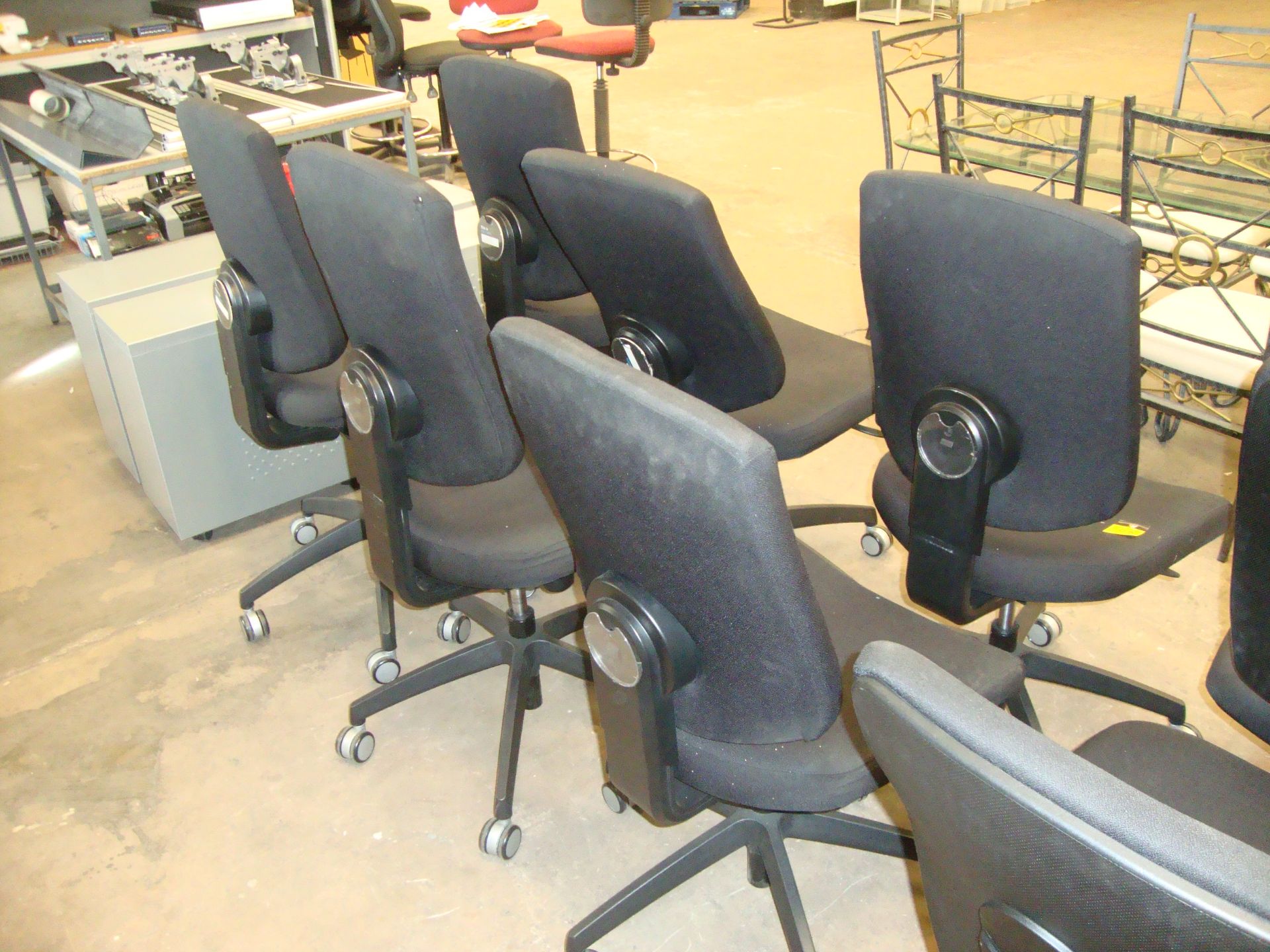 6 off matching black operator's chairs - Image 3 of 7