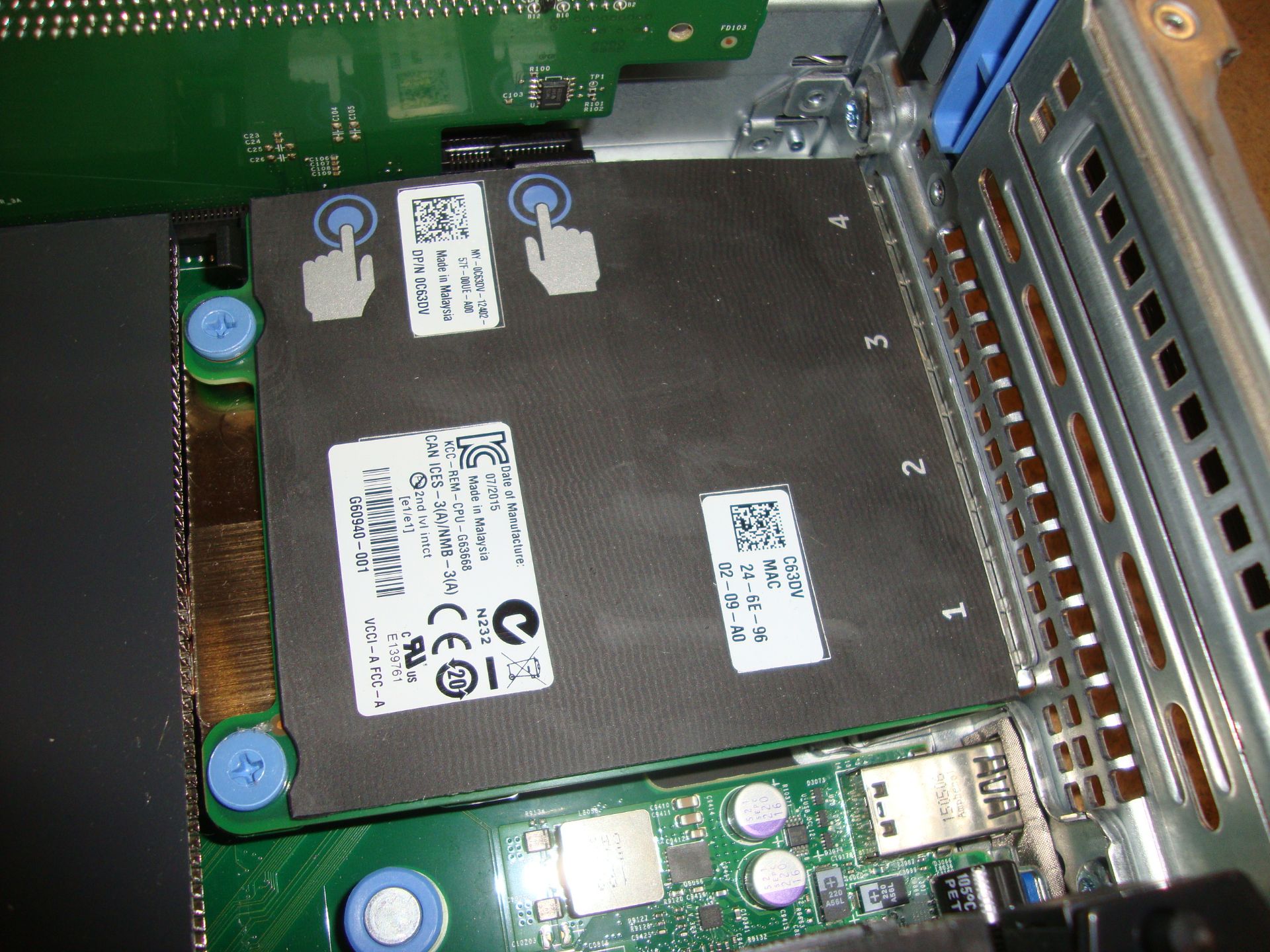 Dell PowerEdge model R730 server with twin Xeon 6 Core E5-2609 V3 1.9 GHz processors, 96Gb RAM, - Bild 9 aus 15