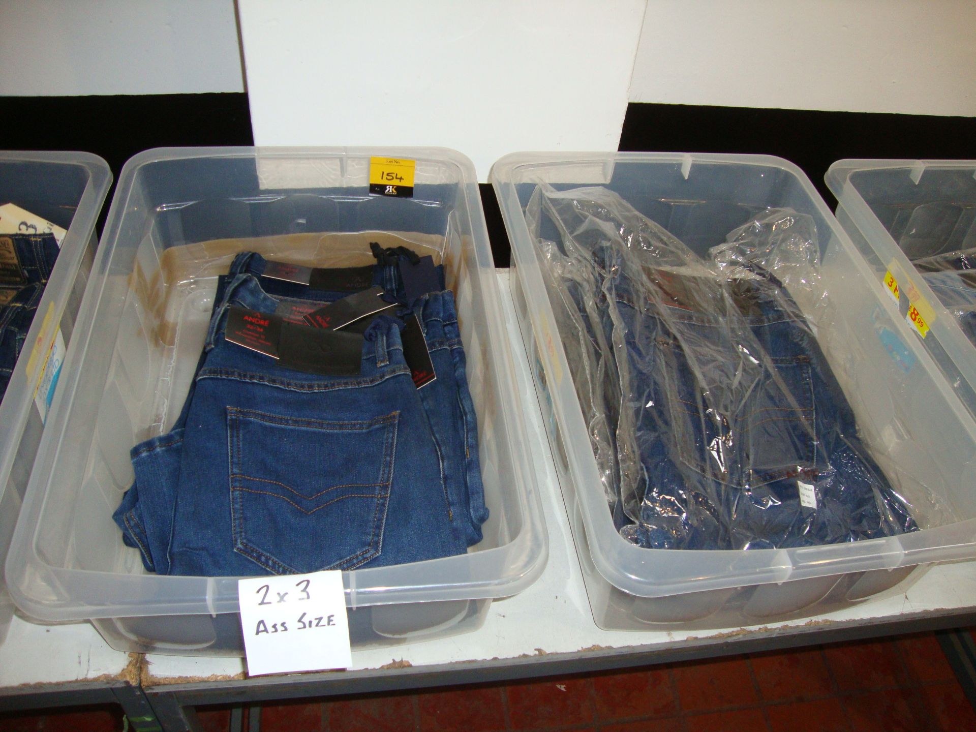6 pairs of André jeans in assorted sizes