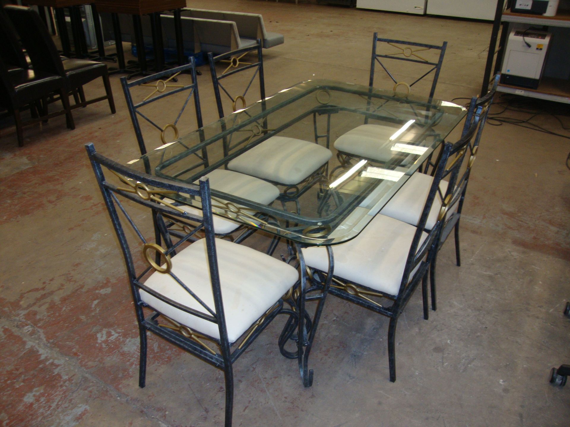 Large dining suite comprising 6-seater table with bevelled glass top plus 6 metal chairs with - Bild 2 aus 5