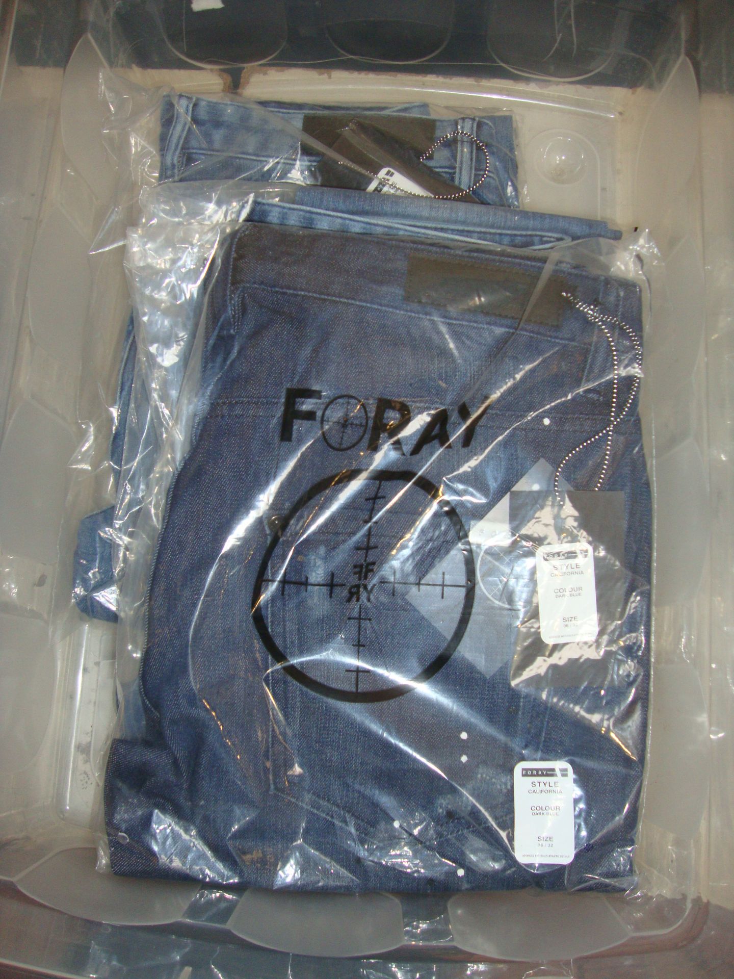 6 pairs of Foray jeans in assorted colours and sizes - Bild 3 aus 3