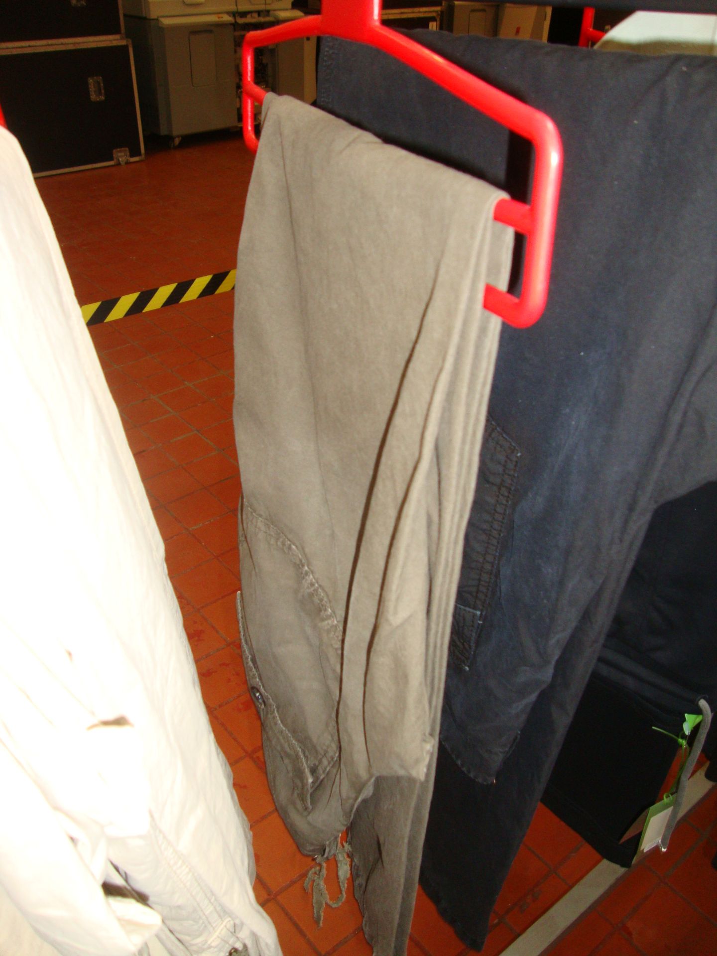 5 pairs of assorted Boss trousers - Image 4 of 5