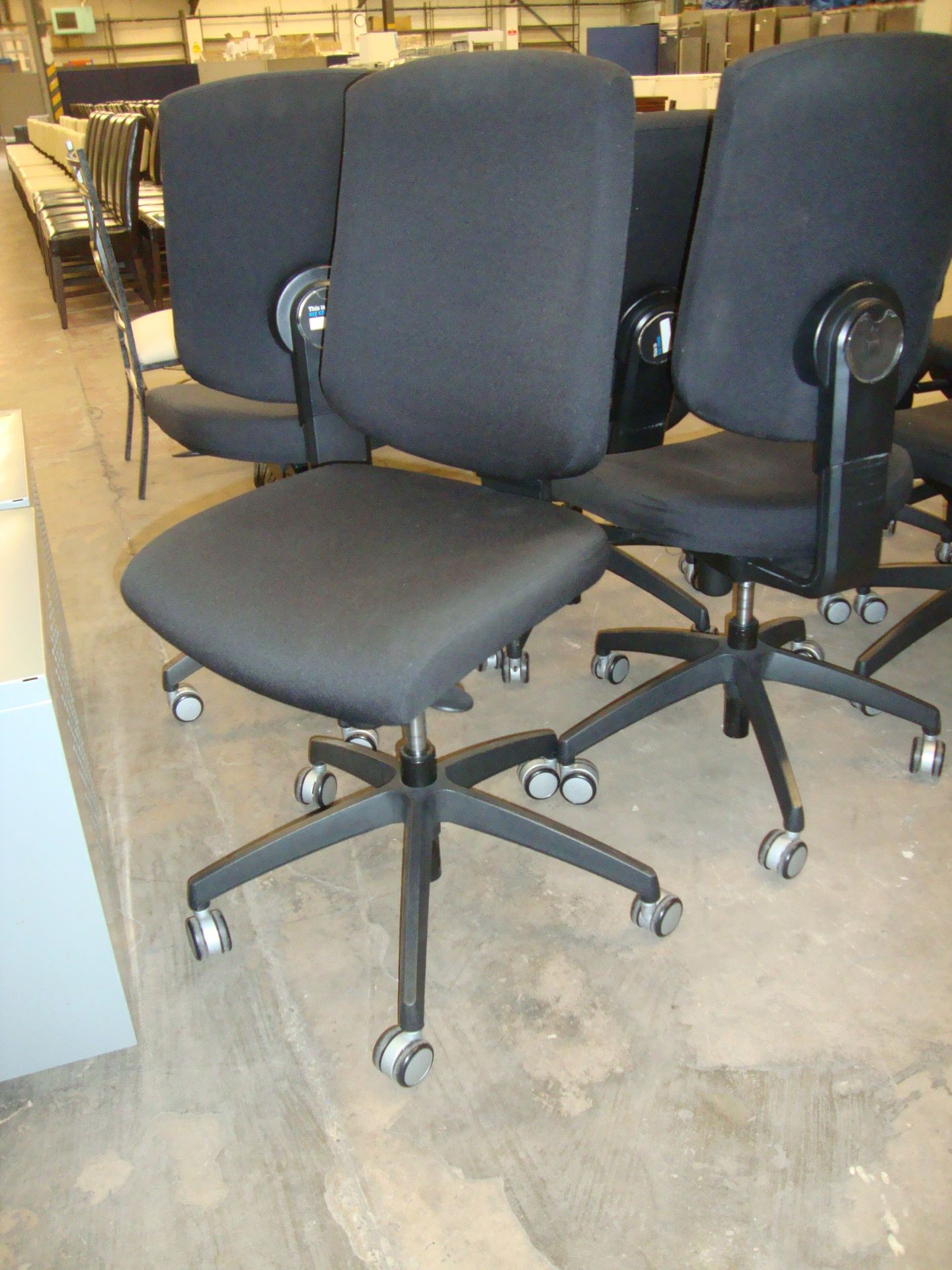 6 off matching black operator's chairs - Image 7 of 7