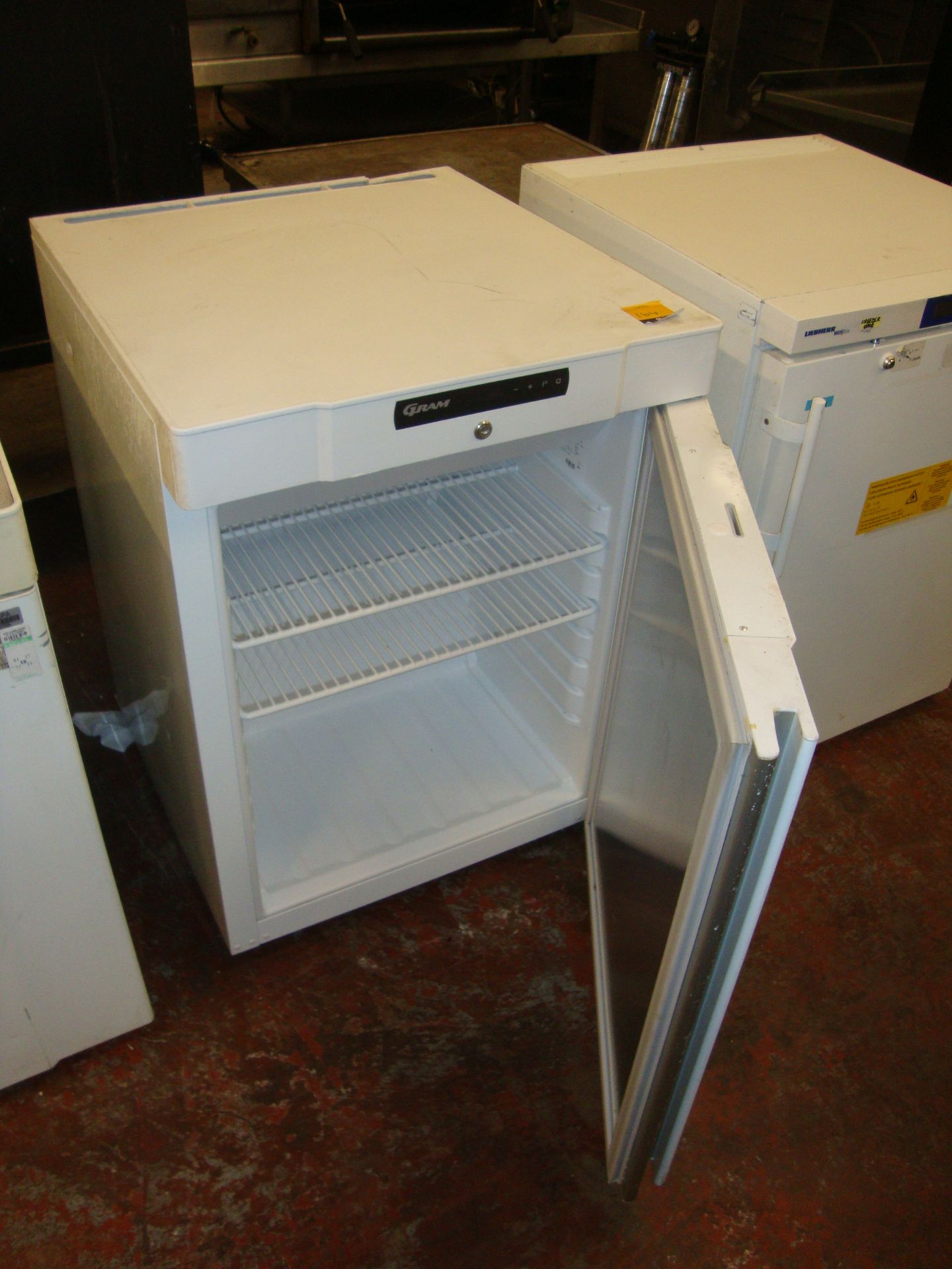Gram white counter height fridge - Bild 2 aus 2