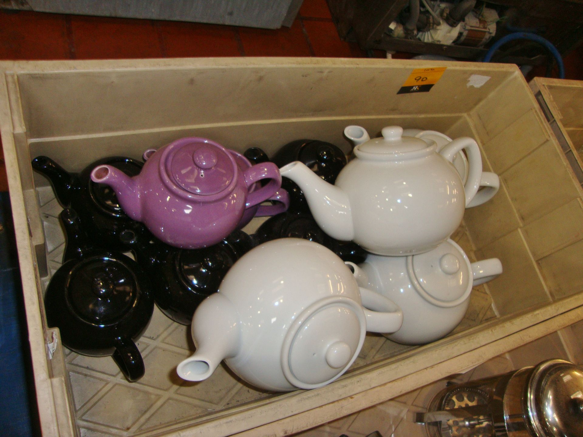 Quantity of teapots