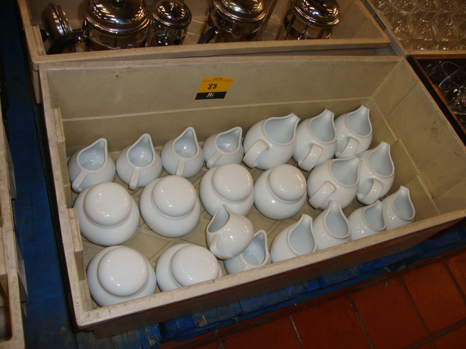 Quantity of milk jugs & sugar bowls - Image 2 of 2