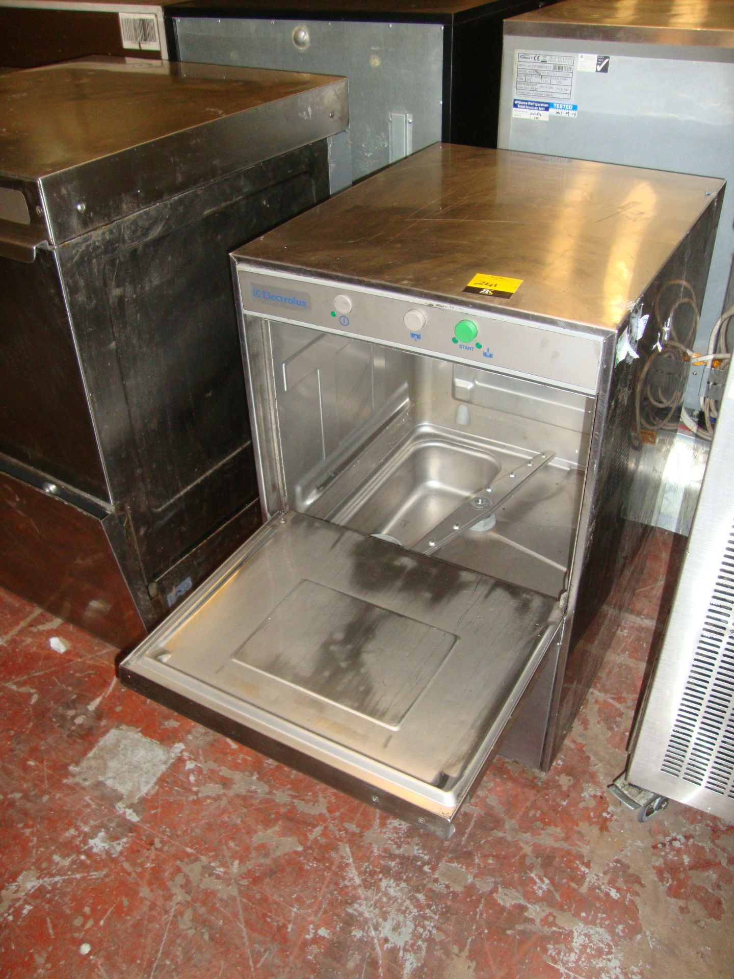 Electrolux NGWDPDD stainless steel glass washer - Image 2 of 4
