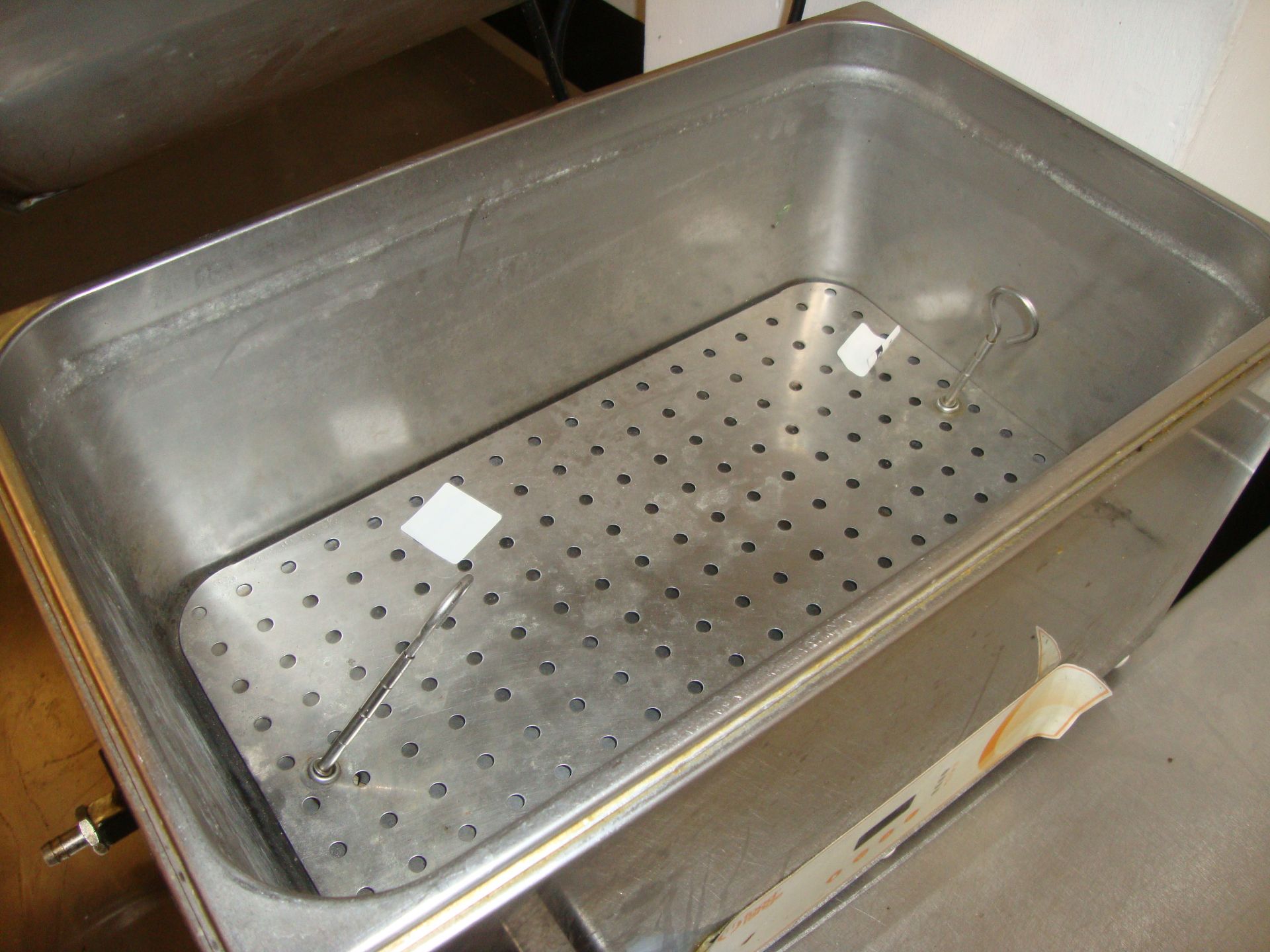 Clifton food range bench top stainless steel water bath with digital controls - Image 5 of 7