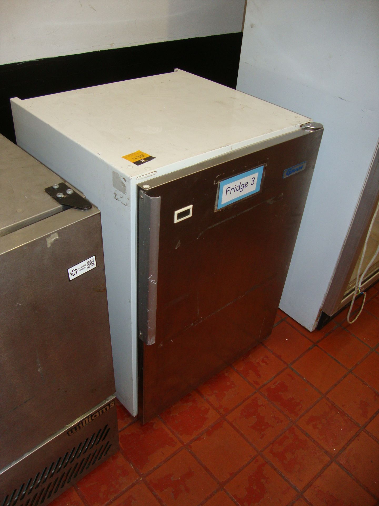 Gram K-KG181U metal front counter height fridge - Image 2 of 3