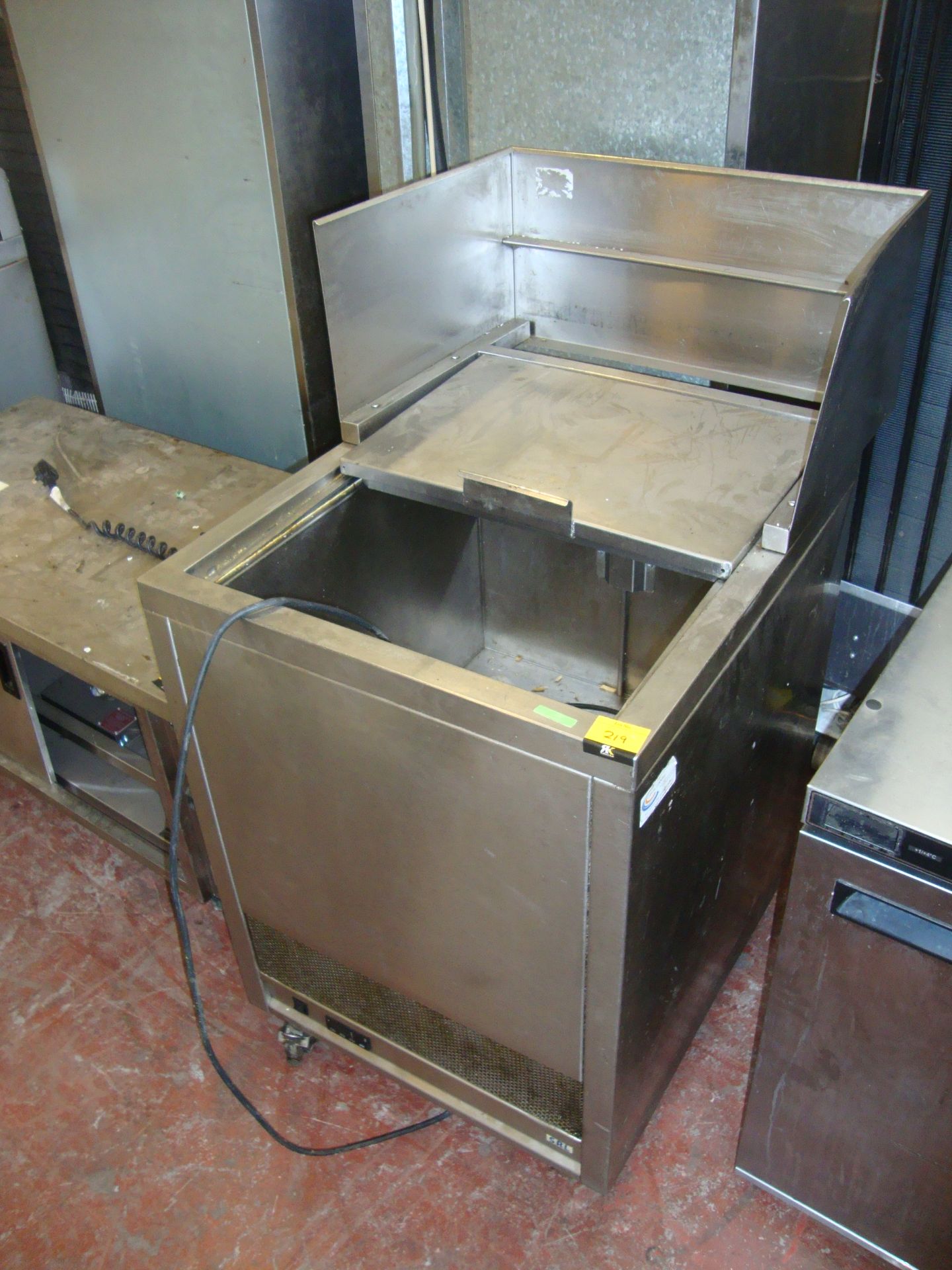 Large mobile stainless steel slide top ice store