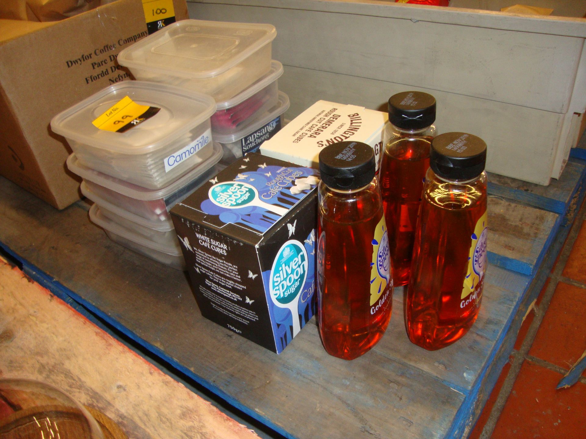 Row of assorted syrup, sugar & teabags - Image 3 of 3