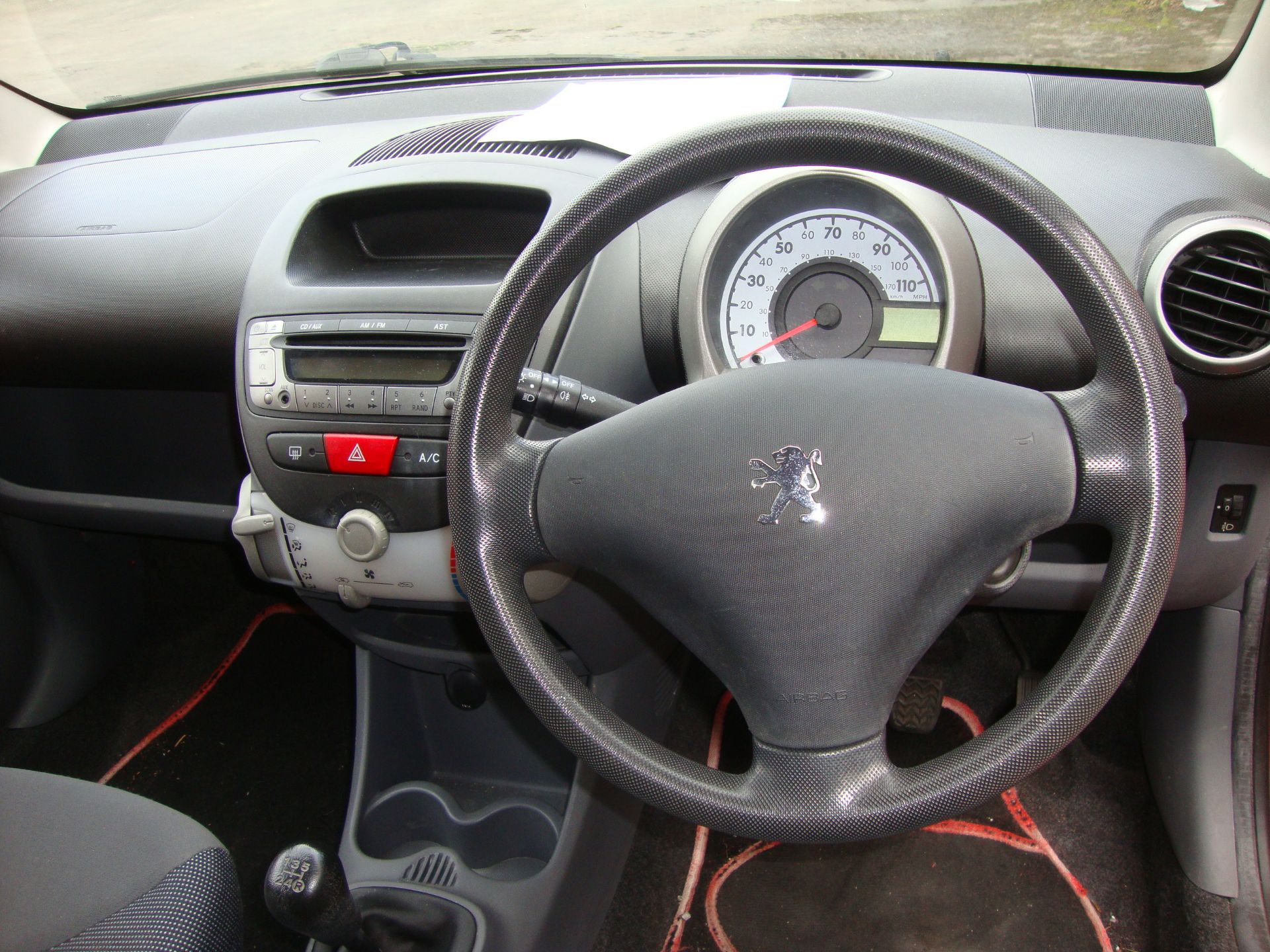 2005 Peugeot 107 Urban 3 door hatchback - one owner, just 36,000 recorded miles - Image 8 of 13
