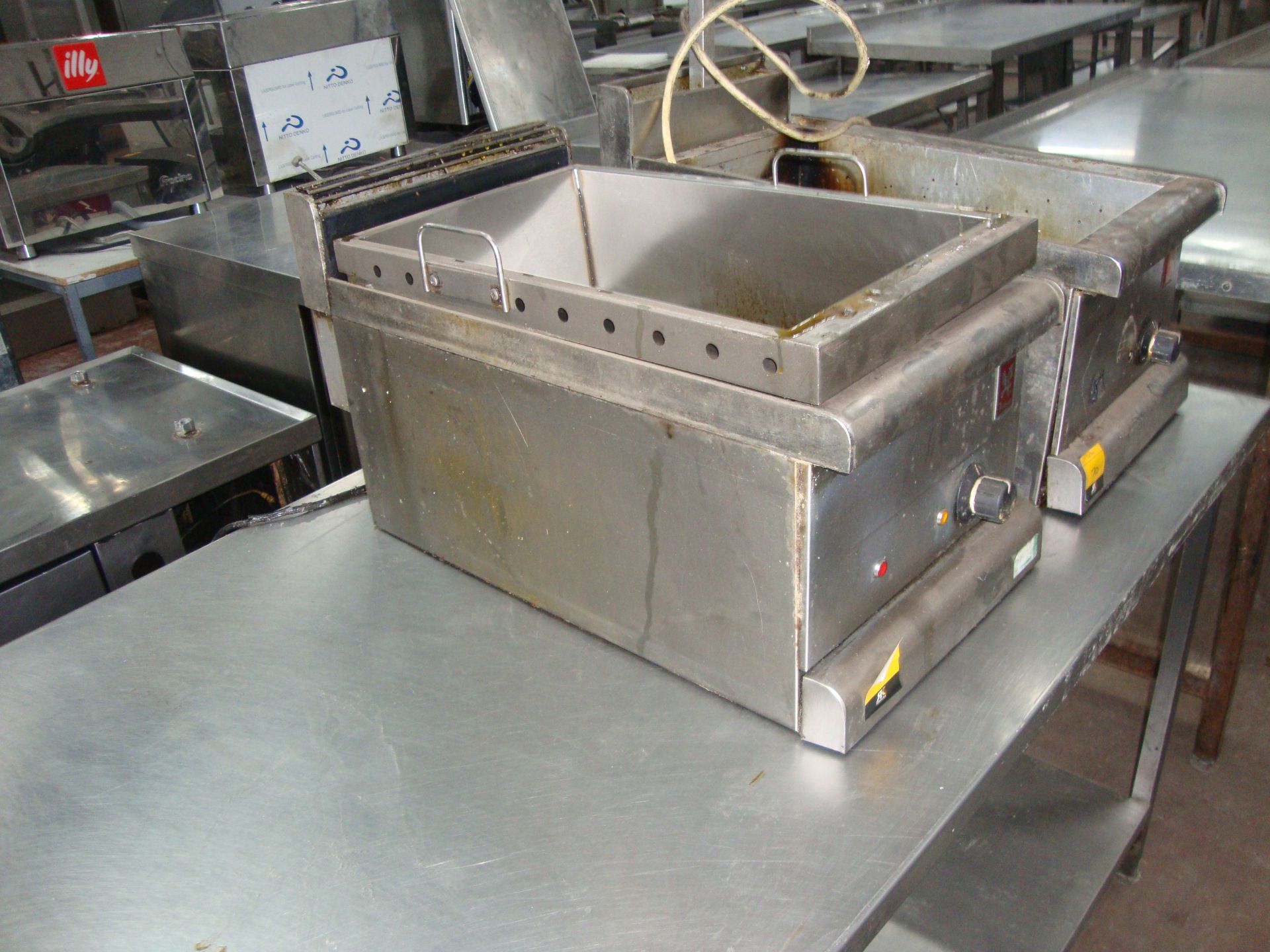 Falcon stainless steel commercial bench top bain marie. IMPORTANT: Please remember goods - Image 2 of 2