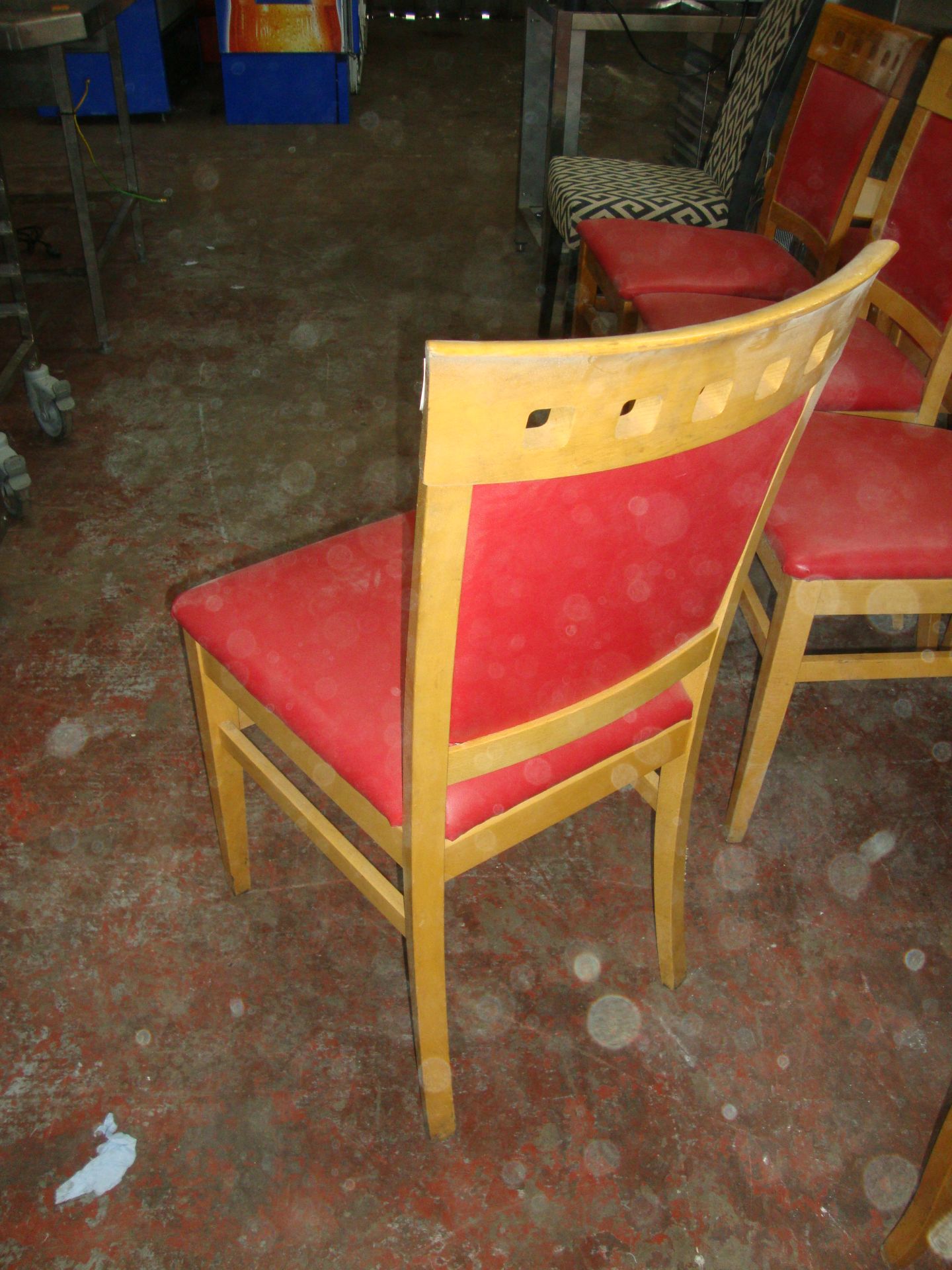 8 off wooden dining chairs with red upholstery NB. Lots 358 - 361 consist of different quantities of - Image 4 of 4