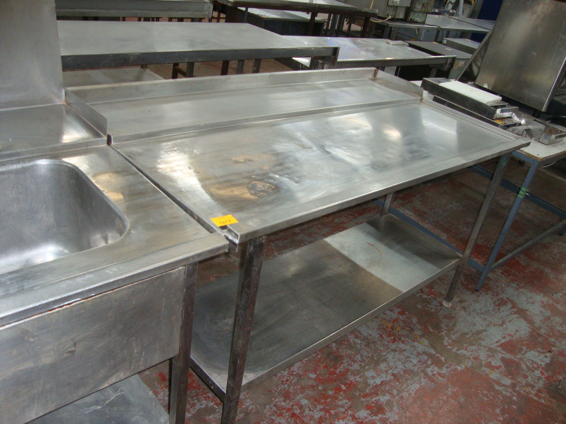 Stainless steel large twin bowl sink arrangement in two sections, the first comprising two large - Bild 4 aus 4
