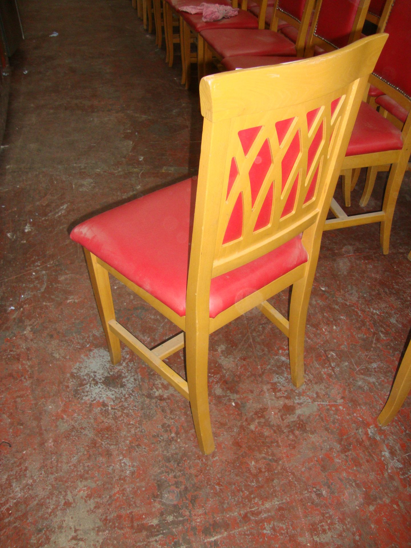 8 off wooden dining chairs with red upholstery NB. Lots 358 - 361 consist of different quantities of - Image 3 of 5