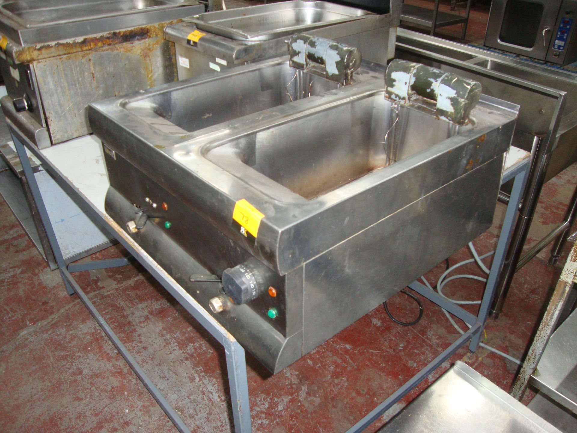 Lincat stainless steel commercial benchtop twin deep fat fryerIMPORTANT: Please remember goods