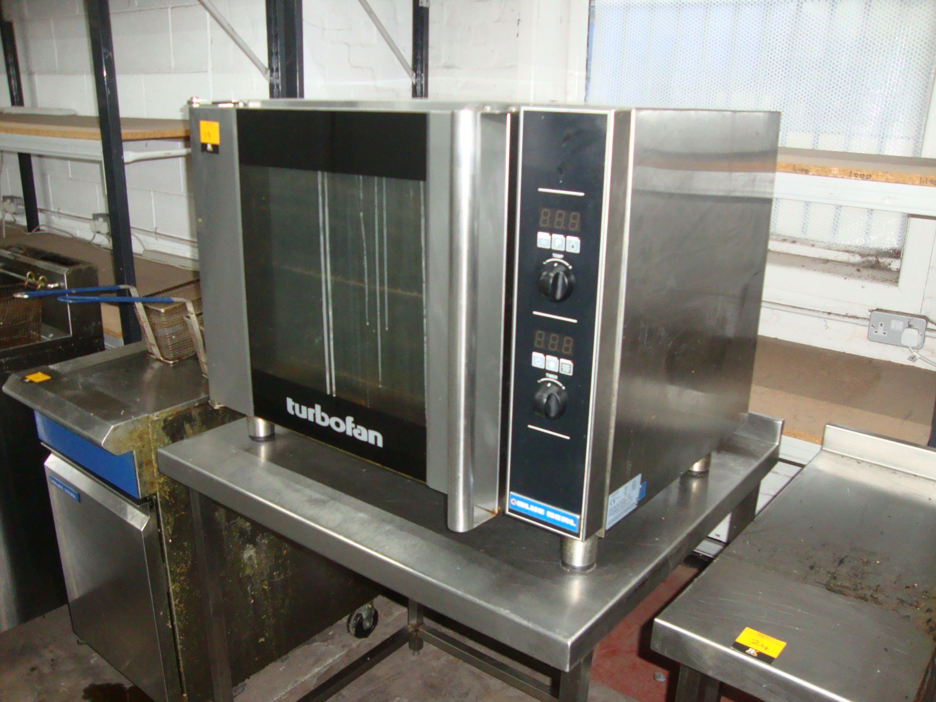 Blue Seal convection oven E31D4 plus s/s table measuring 900x815mm, total cost £1,345 + VAT when - Image 2 of 10