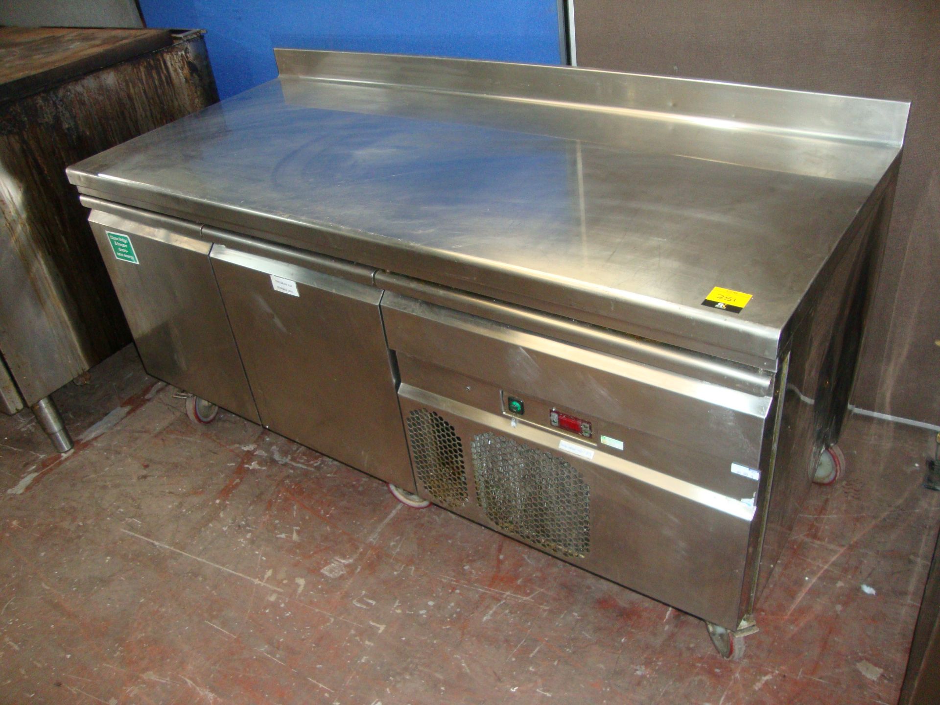 Large mobile stainless steel refrigerated prep unit with two deep drawersIMPORTANT: Please