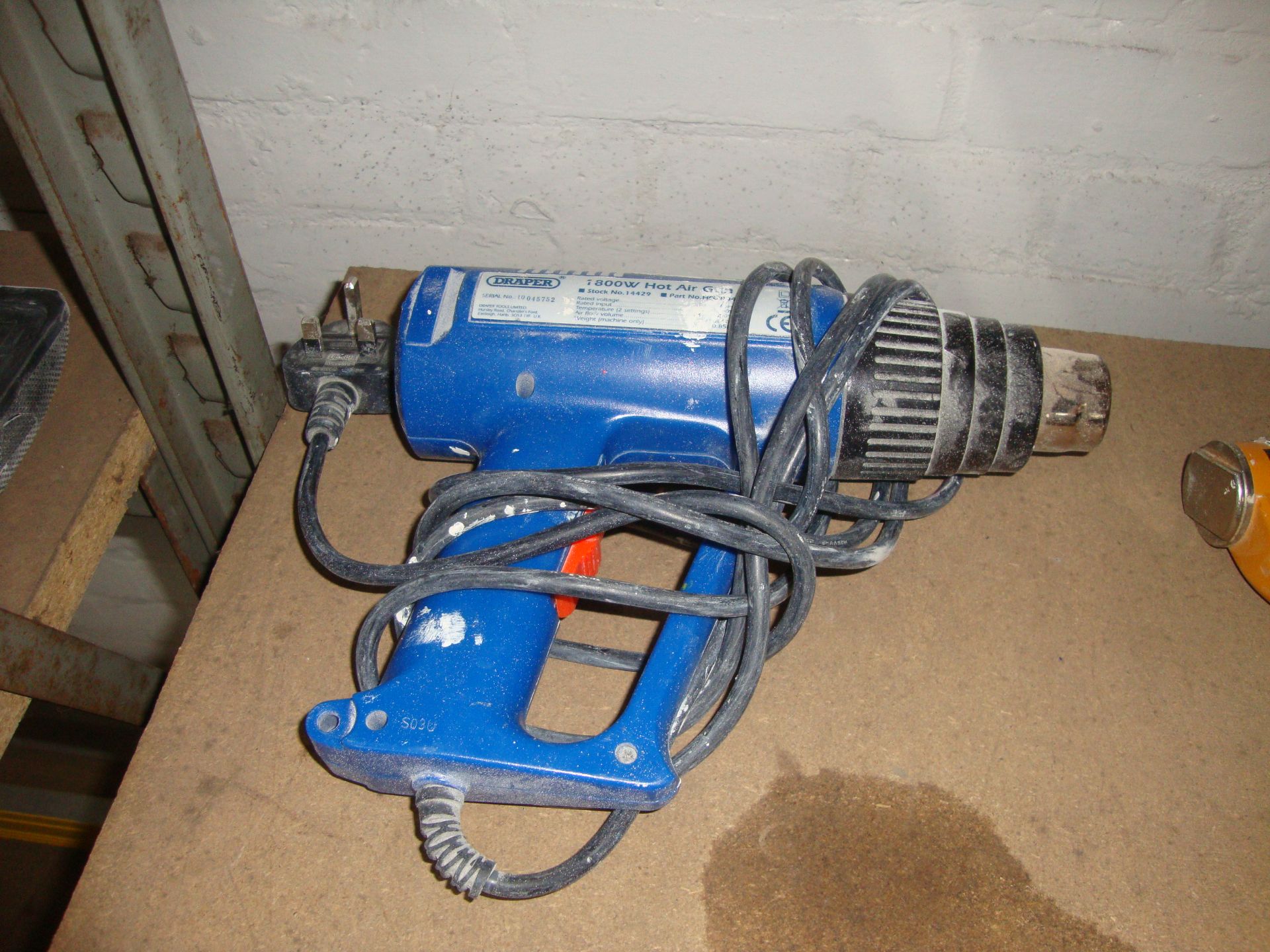 2 off assorted hot air guns IMPORTANT: Please remember goods successfully bid upon must be paid - Image 3 of 4