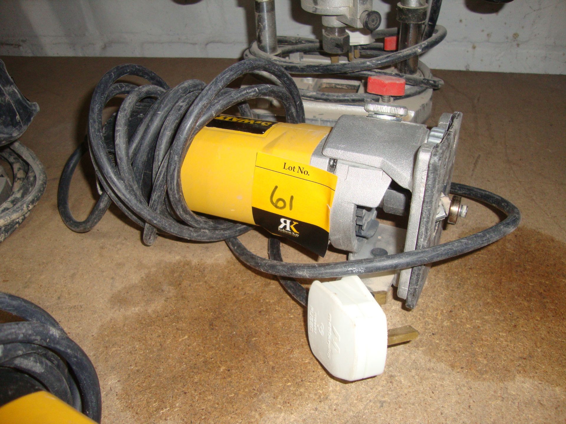 DeWalt electric trimmer IMPORTANT: Please remember goods successfully bid upon must be paid for