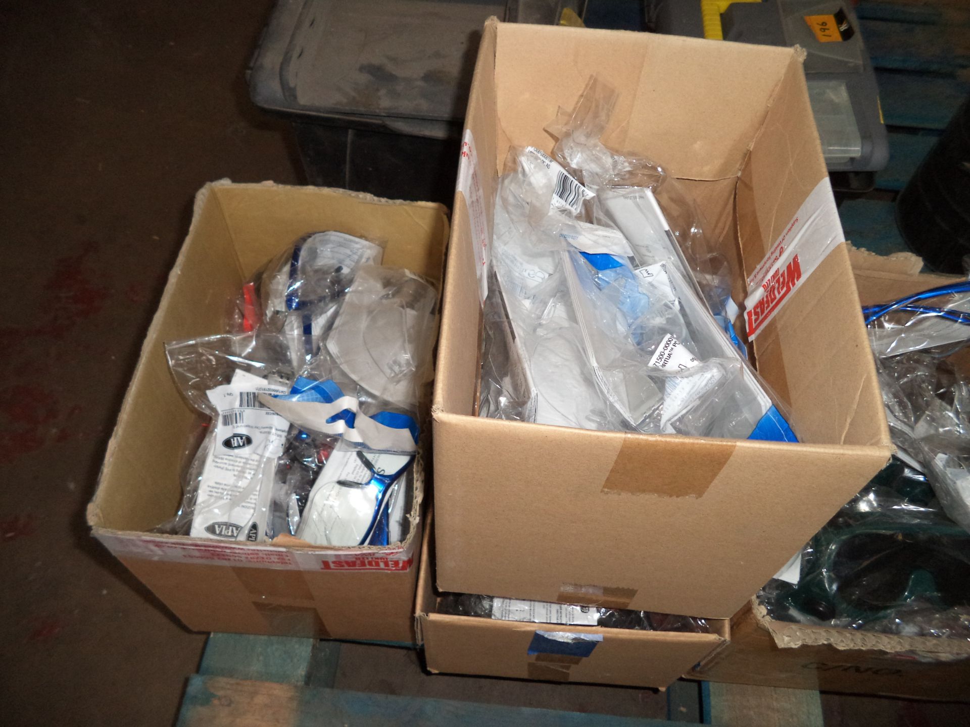 5 boxes of assorted safety goggles IMPORTANT: Please remember goods successfully bid upon must be - Image 2 of 3