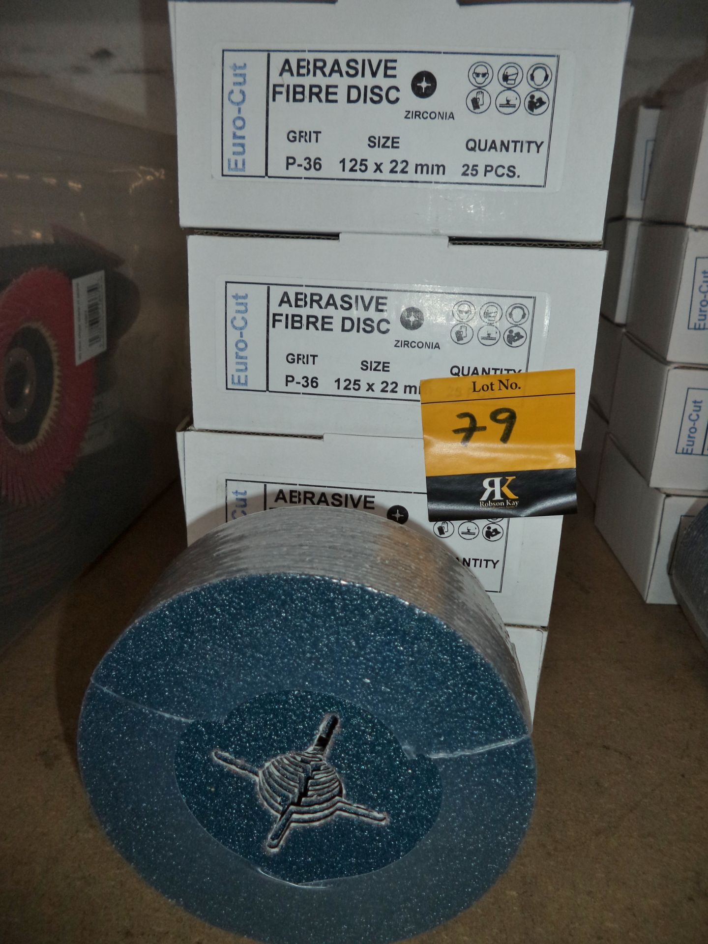 325 off Abrasive Fibre sanding discs, 125mm, zirconia, grit P-36 IMPORTANT: Please remember goods - Image 2 of 2