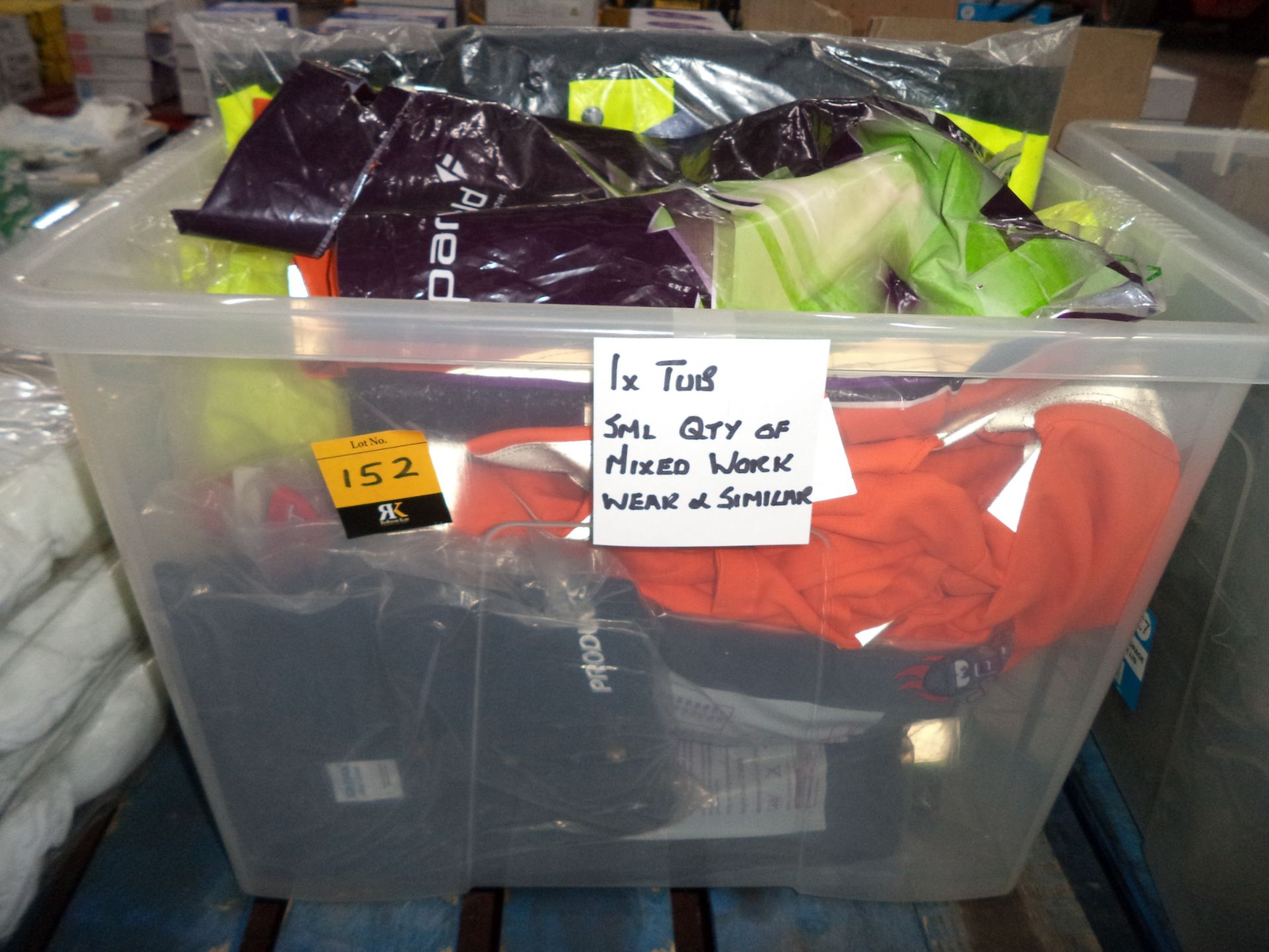 The contents of a crate of assorted workwear including hi-vis IMPORTANT: Please remember goods - Image 2 of 3